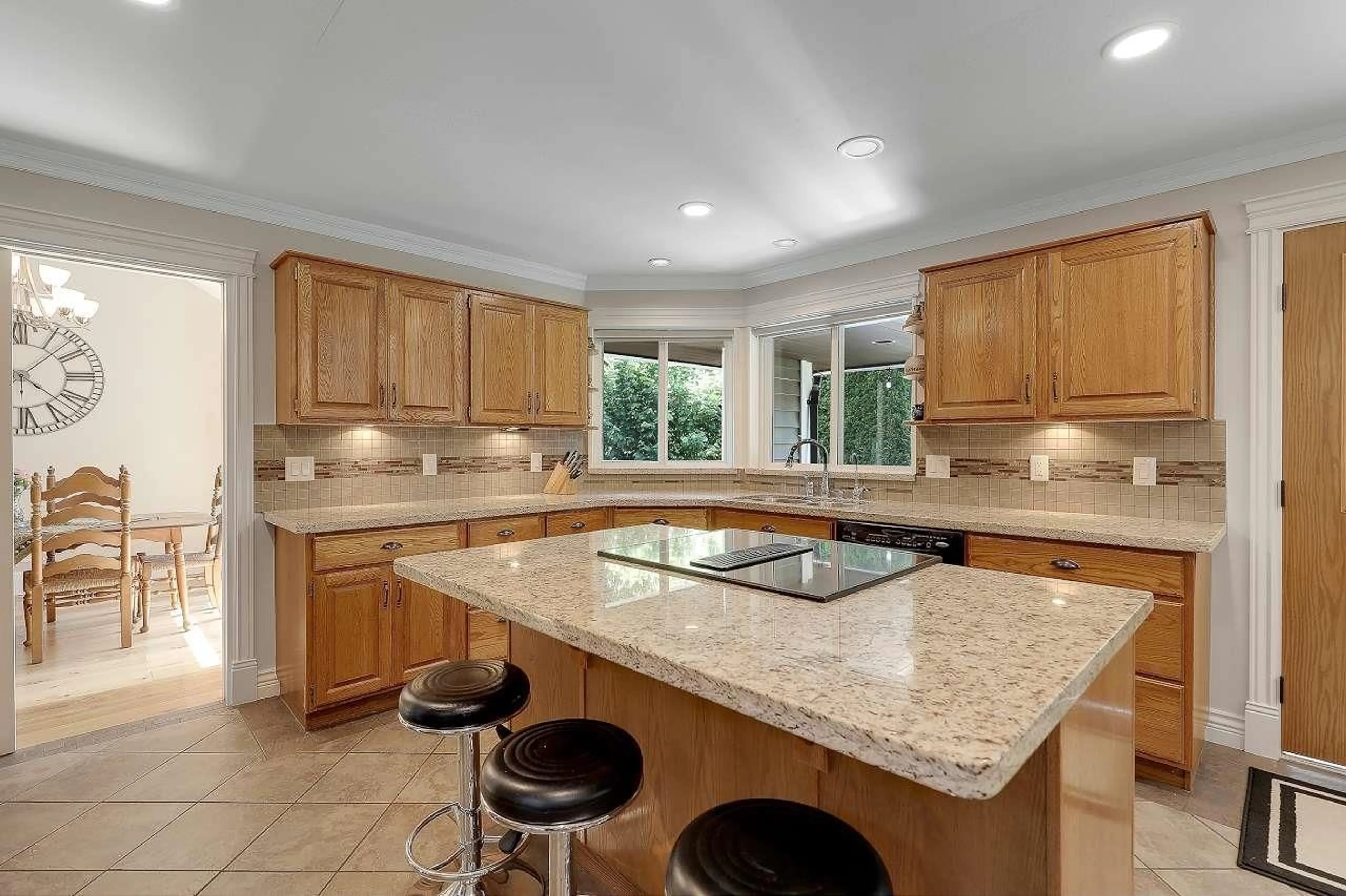 Open concept kitchen, ceramic/tile floor for 7745 164TH, Surrey British Columbia V4N0K9