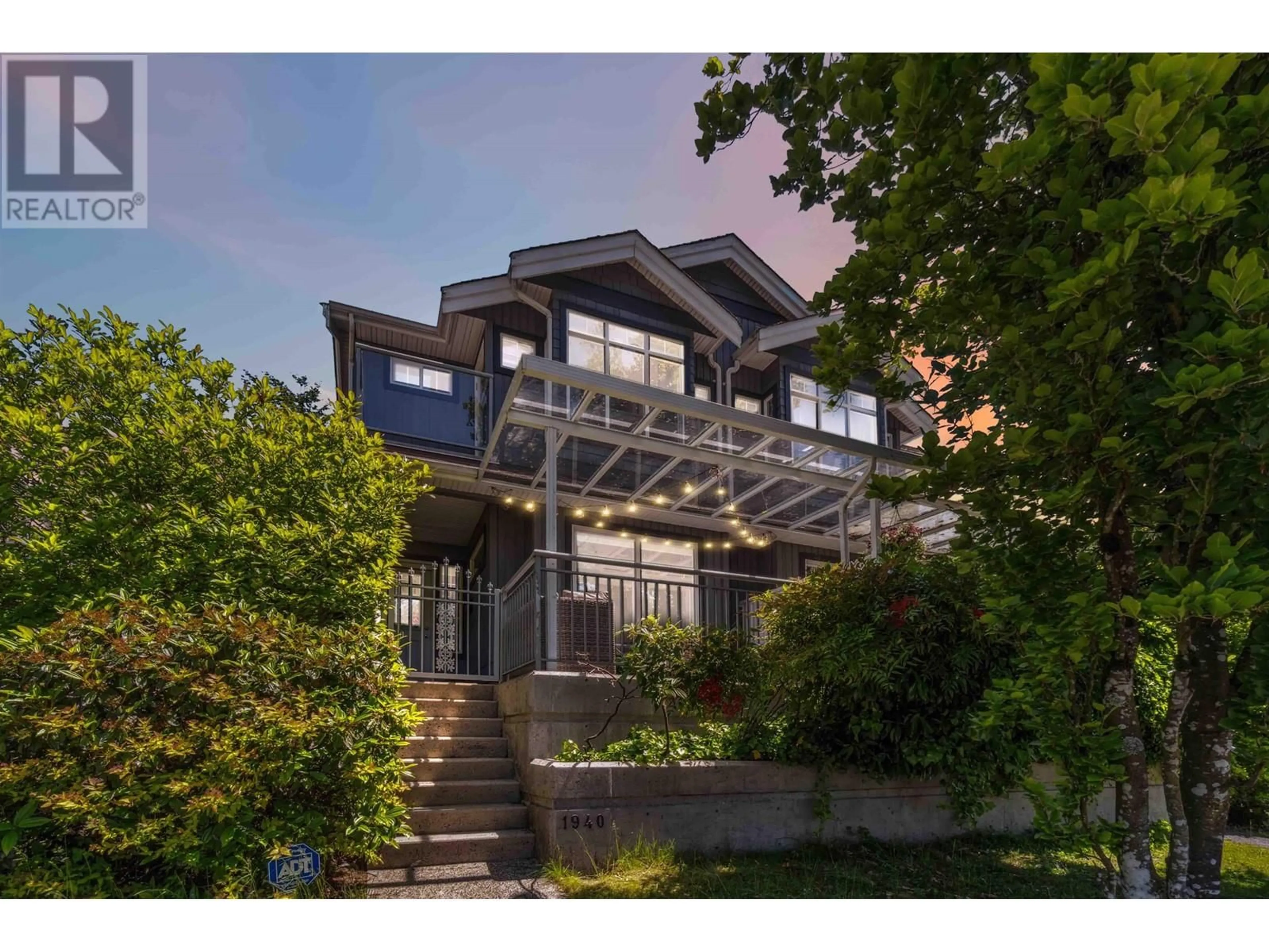 Unknown for 1 - 1940 CHESTERFIELD AVENUE, North Vancouver British Columbia V7M2P5