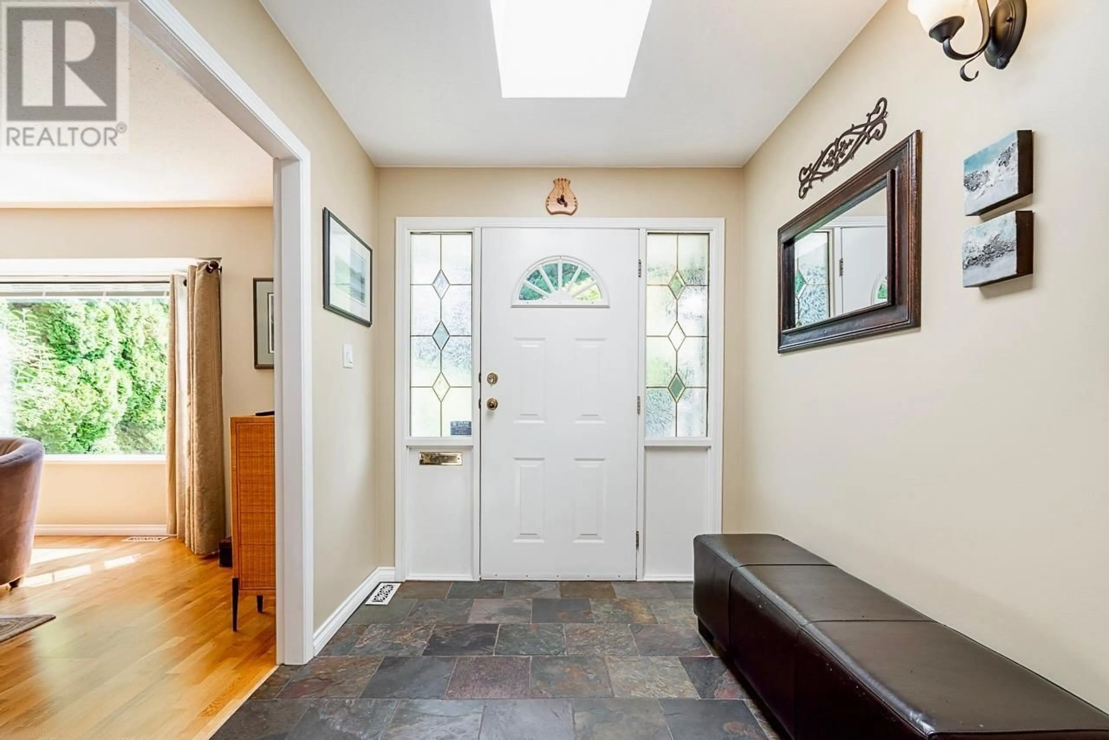 Indoor entryway for 1471 GROVE PLACE, Delta British Columbia V4L1P5