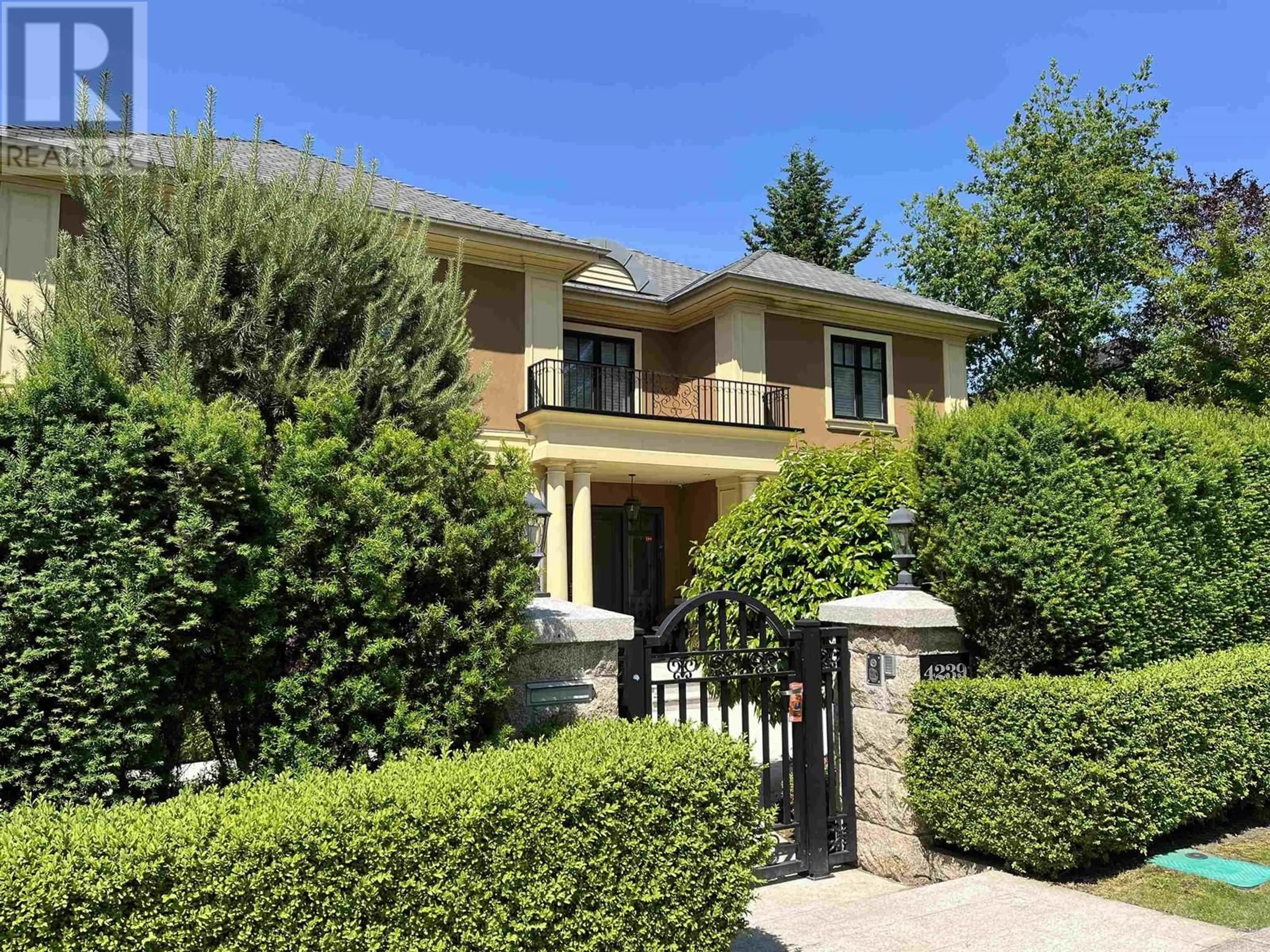 Home with brick exterior material, street for 4239 PINE CRESCENT, Vancouver British Columbia V6J4K8