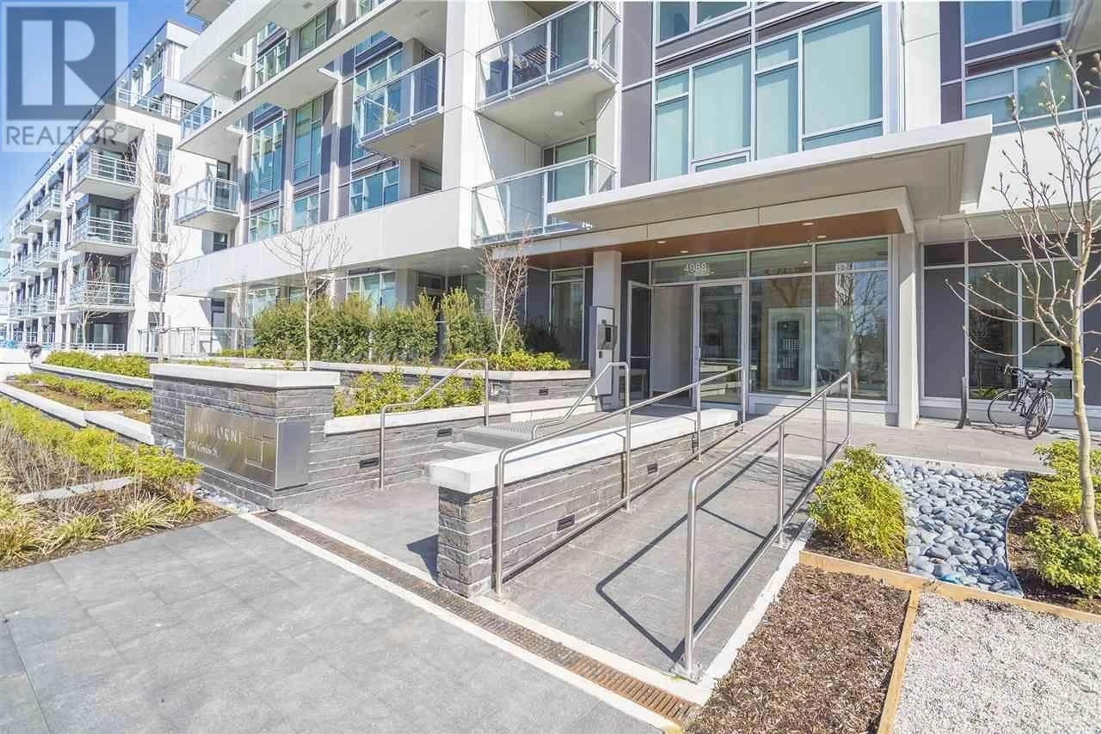 Patio, street for 101 - 4988 CAMBIE STREET, Vancouver British Columbia V5Z2Z5