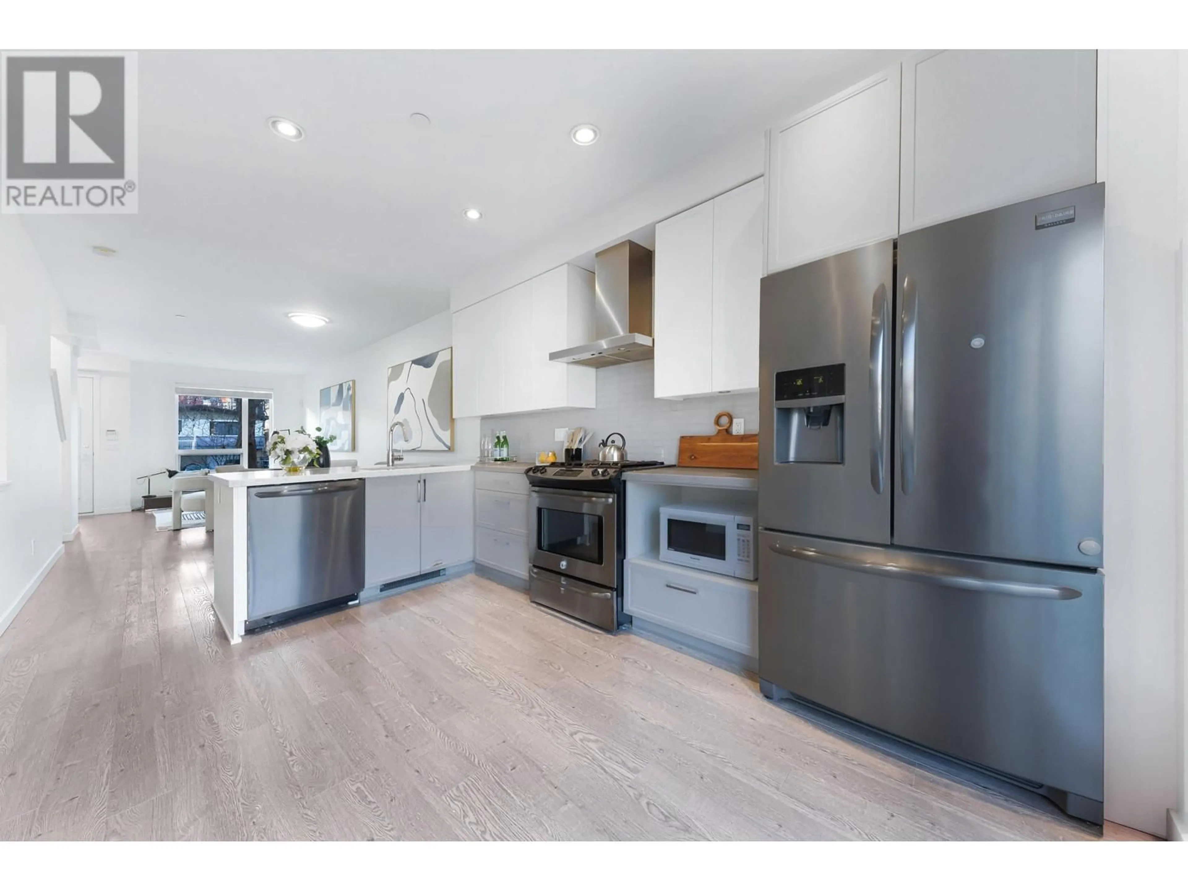 Open concept kitchen, unknown for 2763 DUKE STREET, Vancouver British Columbia V5R4S8