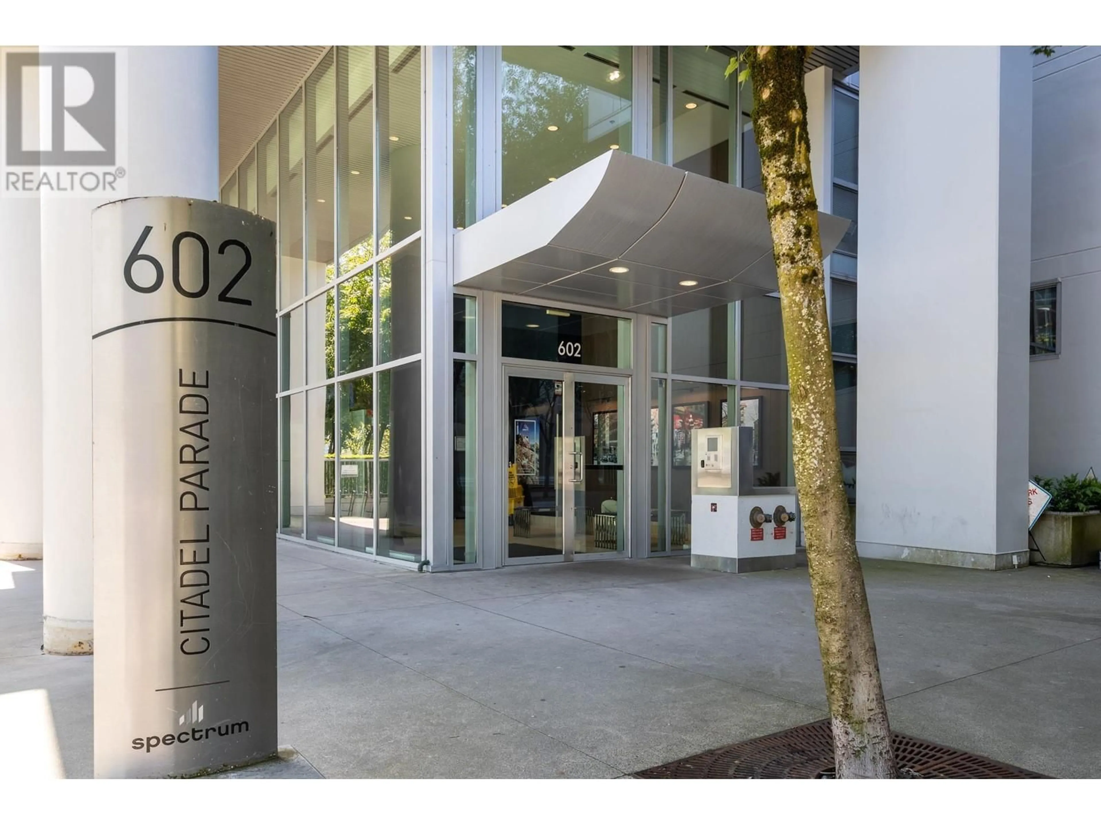 Indoor foyer for 2203 - 602 CITADEL PARADE, Vancouver British Columbia V6B1X2