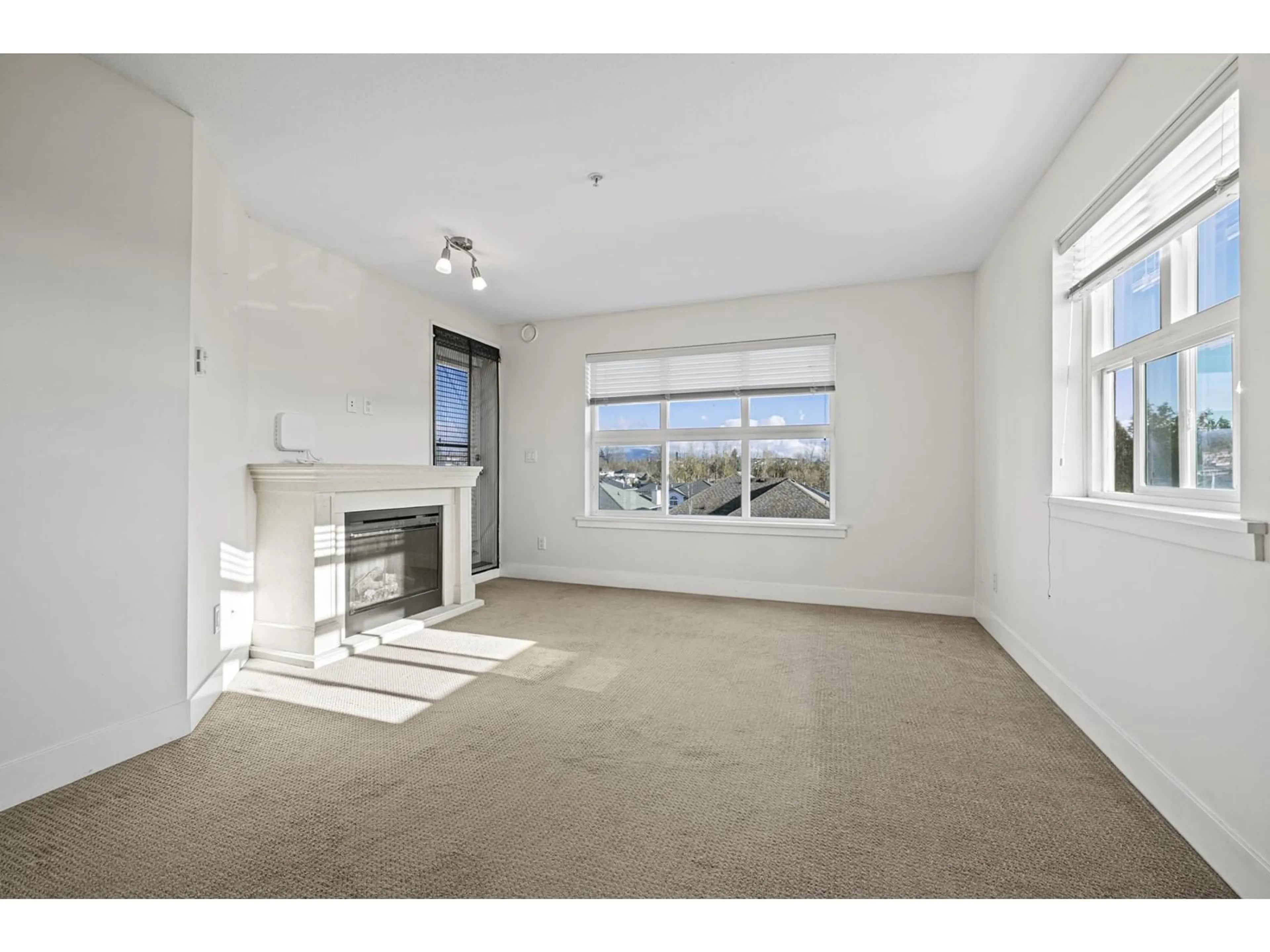 A pic of a room for 319 - 30525 CARDINAL, Abbotsford British Columbia V2T0A8