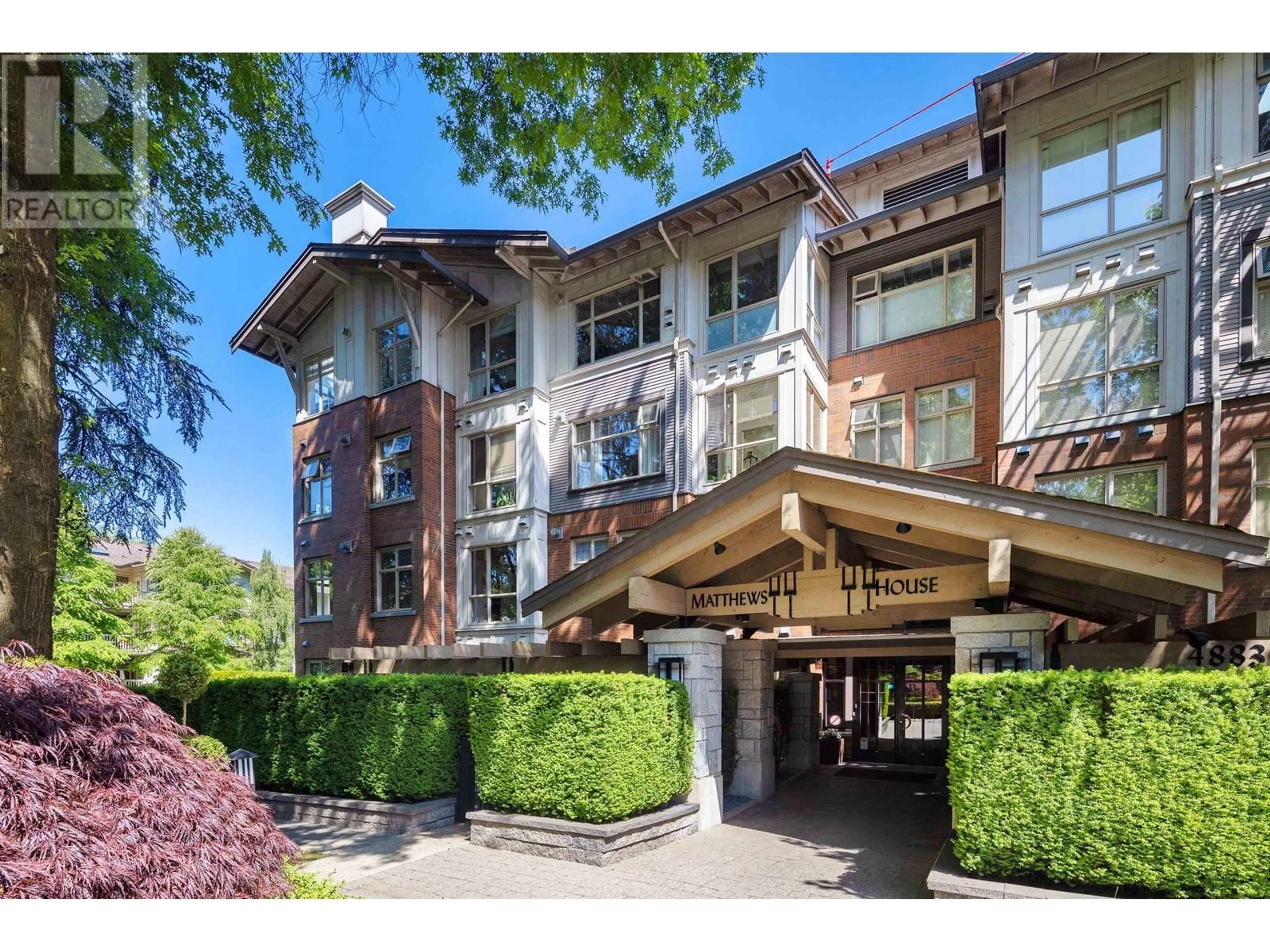 Indoor foyer for 201 - 4883 MACLURE MEWS, Vancouver British Columbia V6J5M8