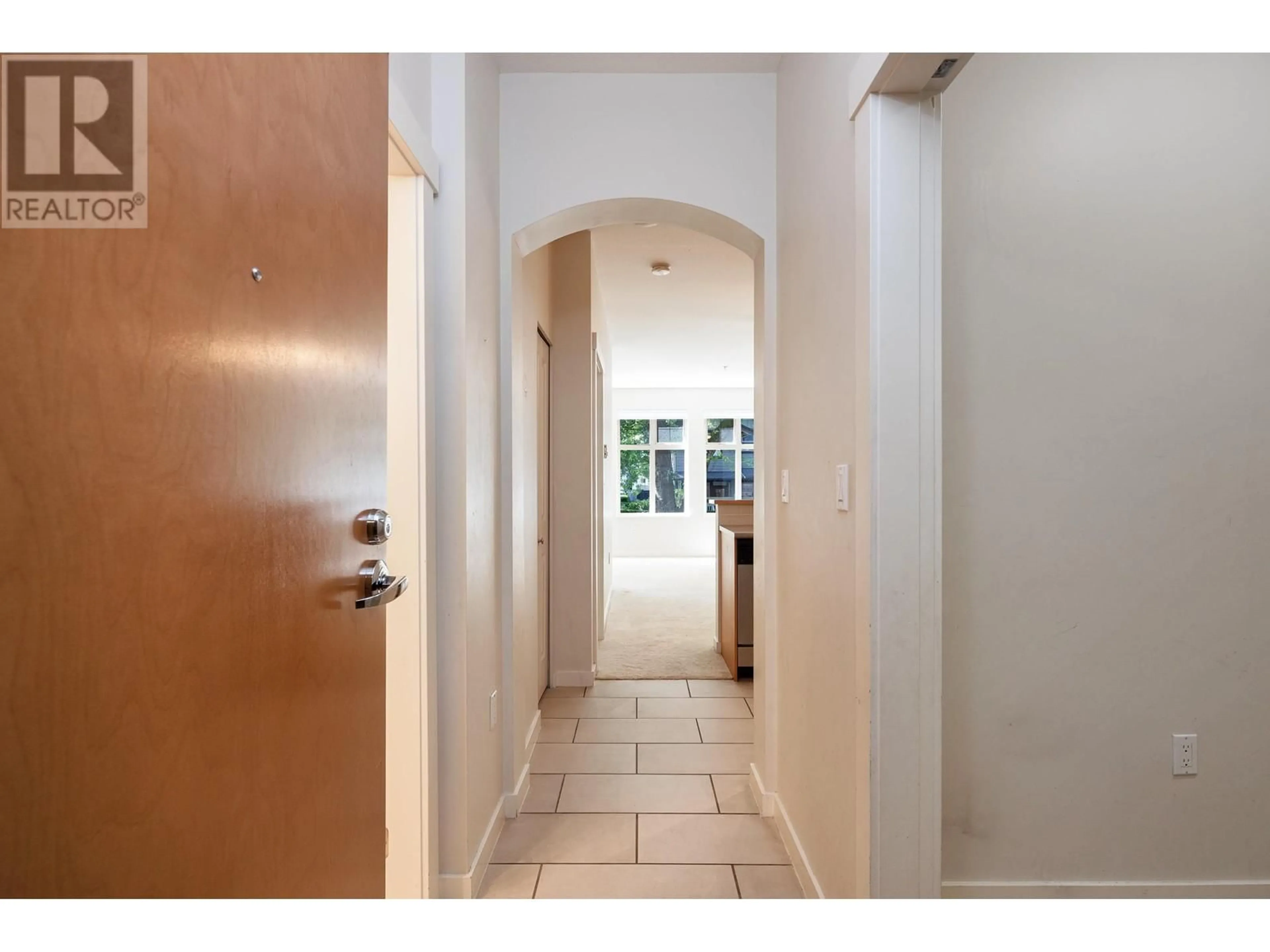 Indoor entryway for 201 - 4883 MACLURE MEWS, Vancouver British Columbia V6J5M8