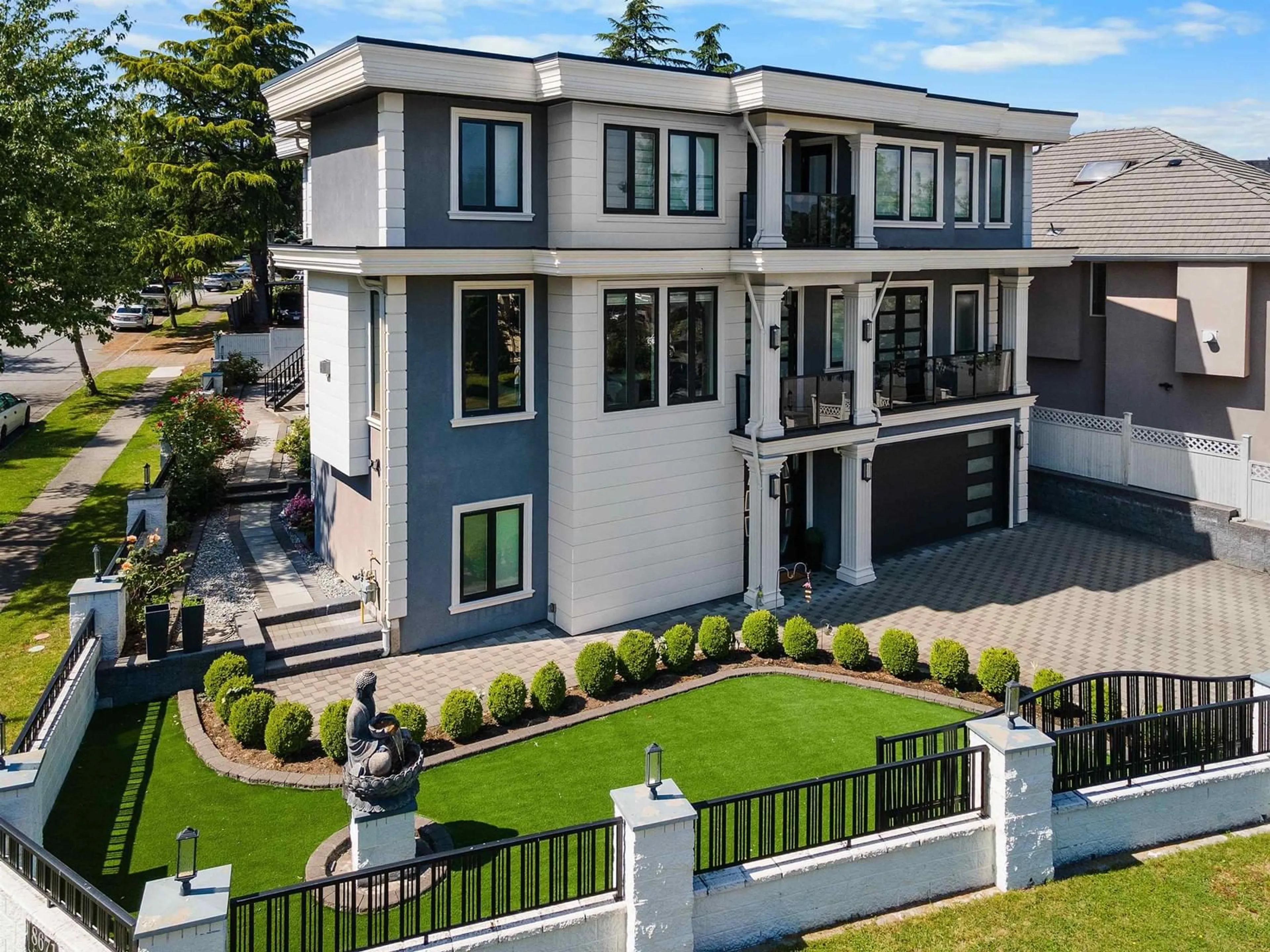 A pic from outside/outdoor area/front of a property/back of a property/a pic from drone, street for 8671 GALWAY, Surrey British Columbia V3W6C8
