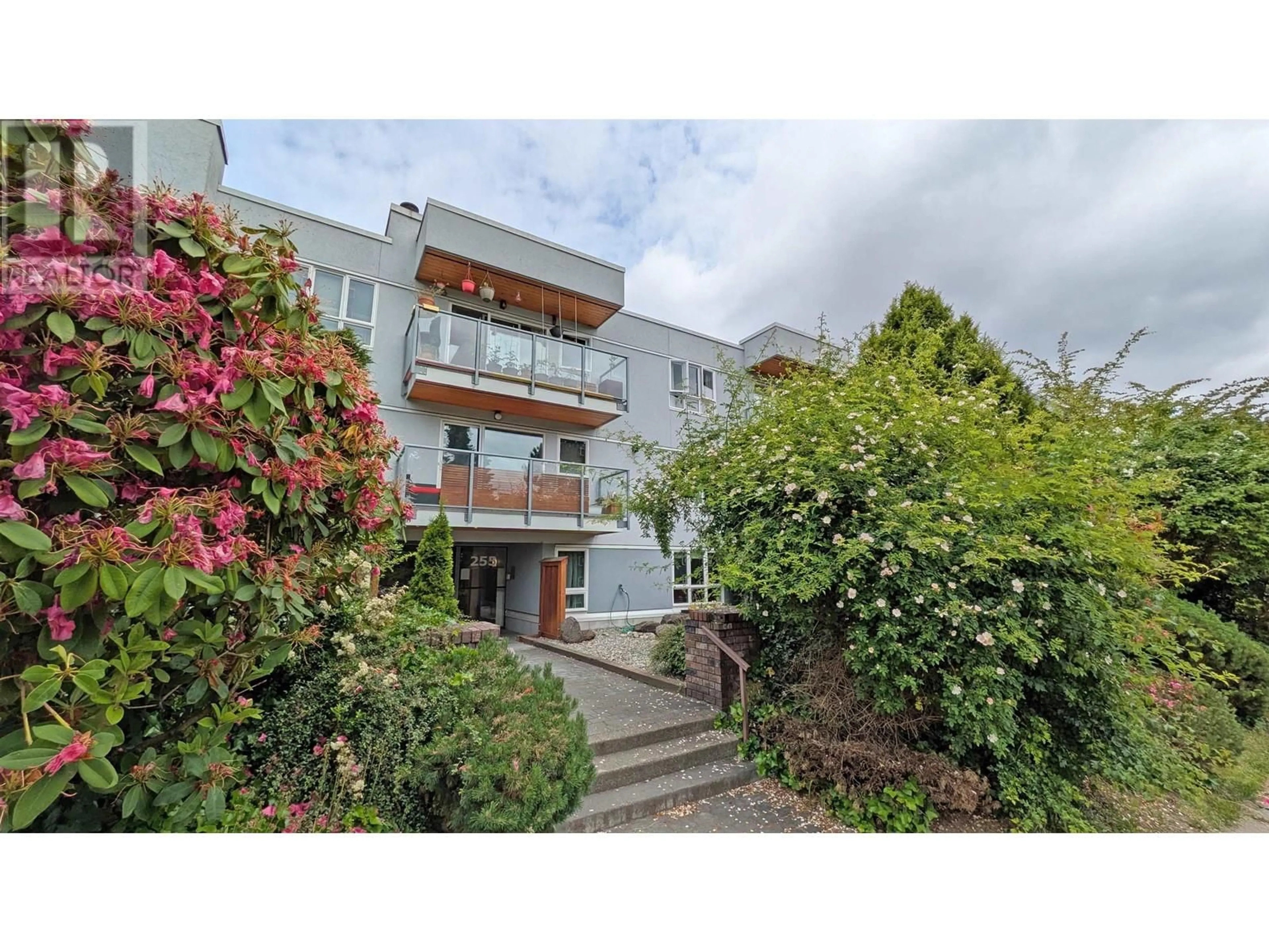 Unknown for 205 - 255 14TH AVENUE, Vancouver British Columbia V5T2M7