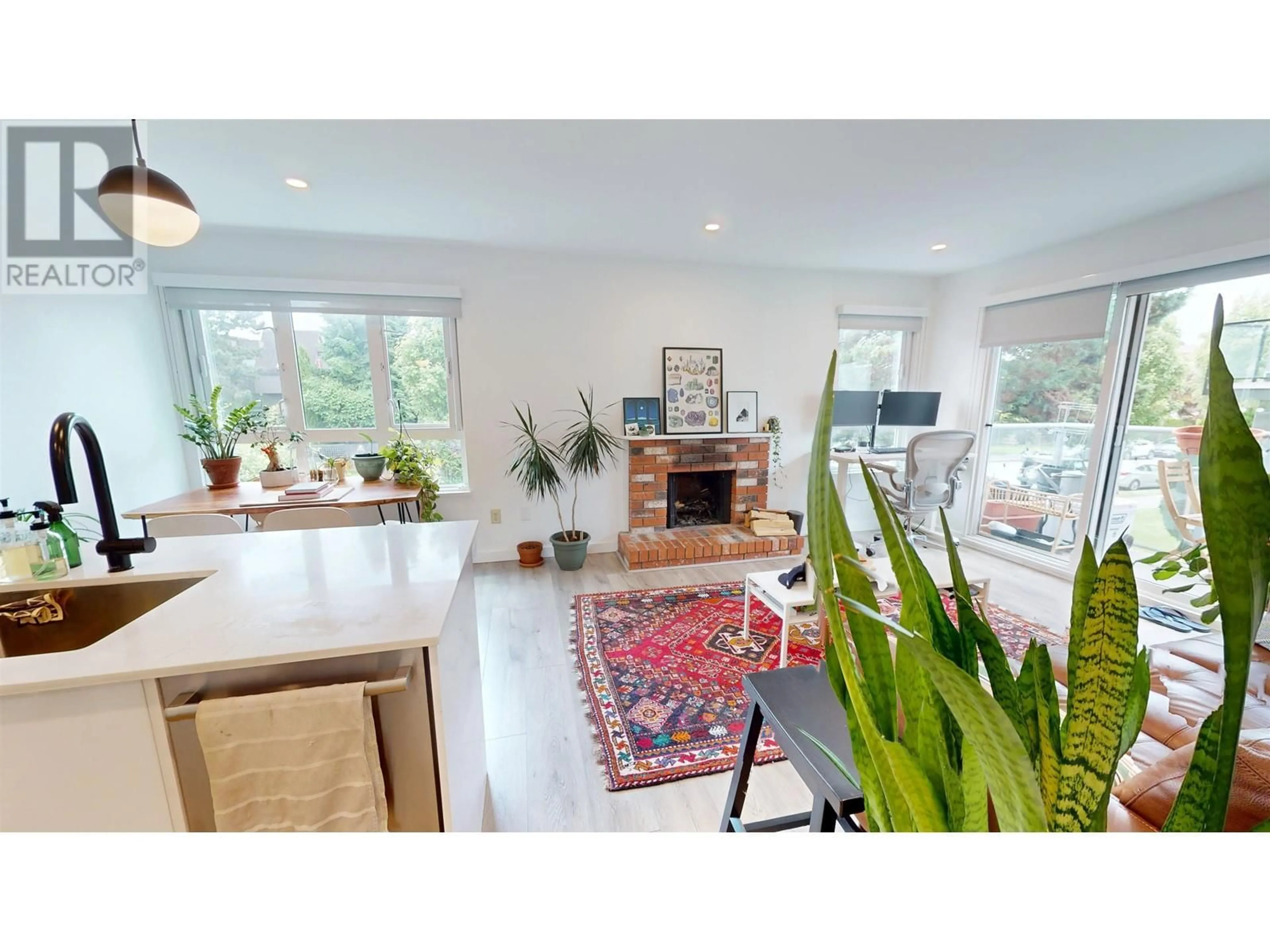 Open concept kitchen, unknown for 205 - 255 14TH AVENUE, Vancouver British Columbia V5T2M7