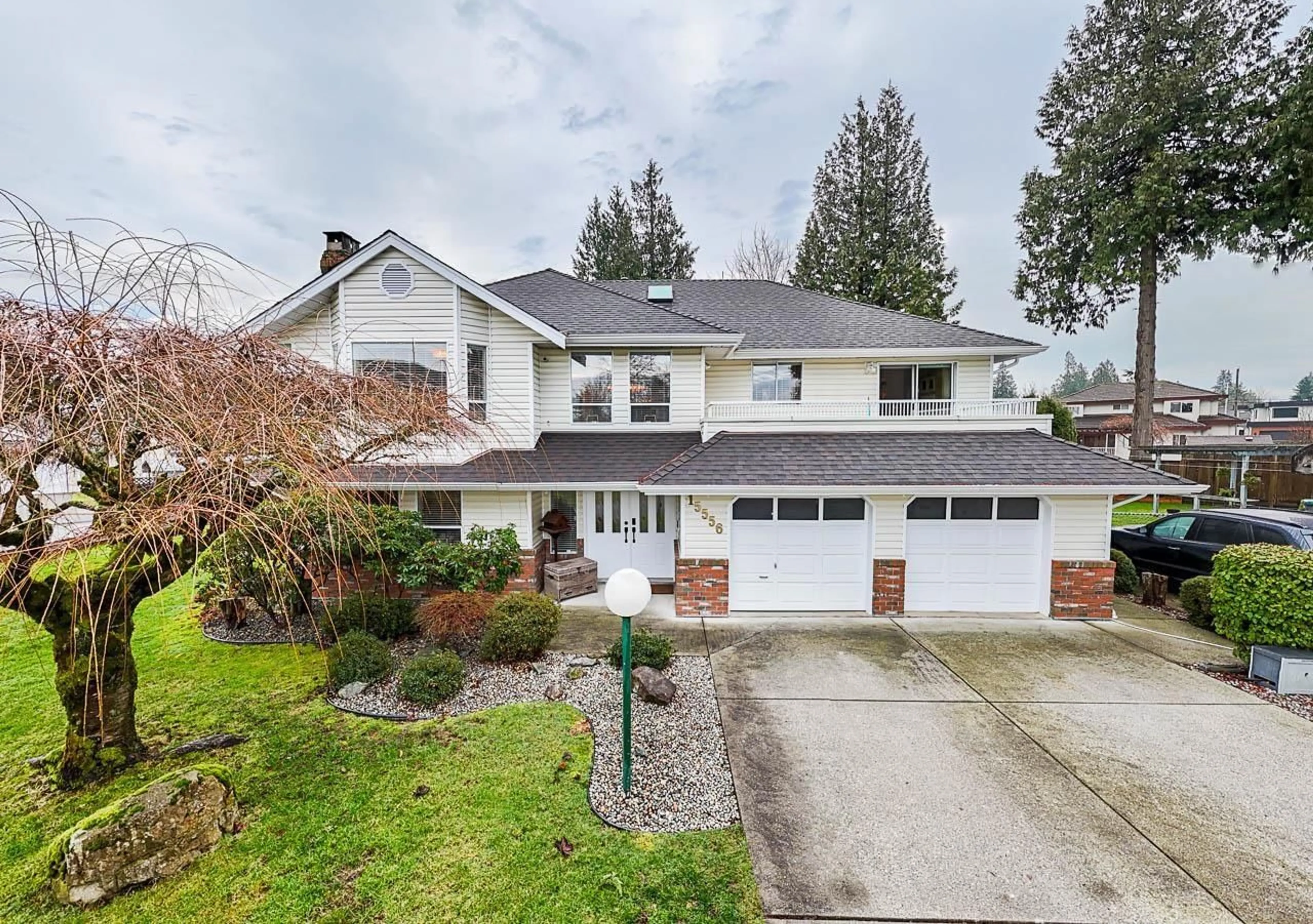 Home with vinyl exterior material, street for 15556 92A, Surrey British Columbia V3R9B3