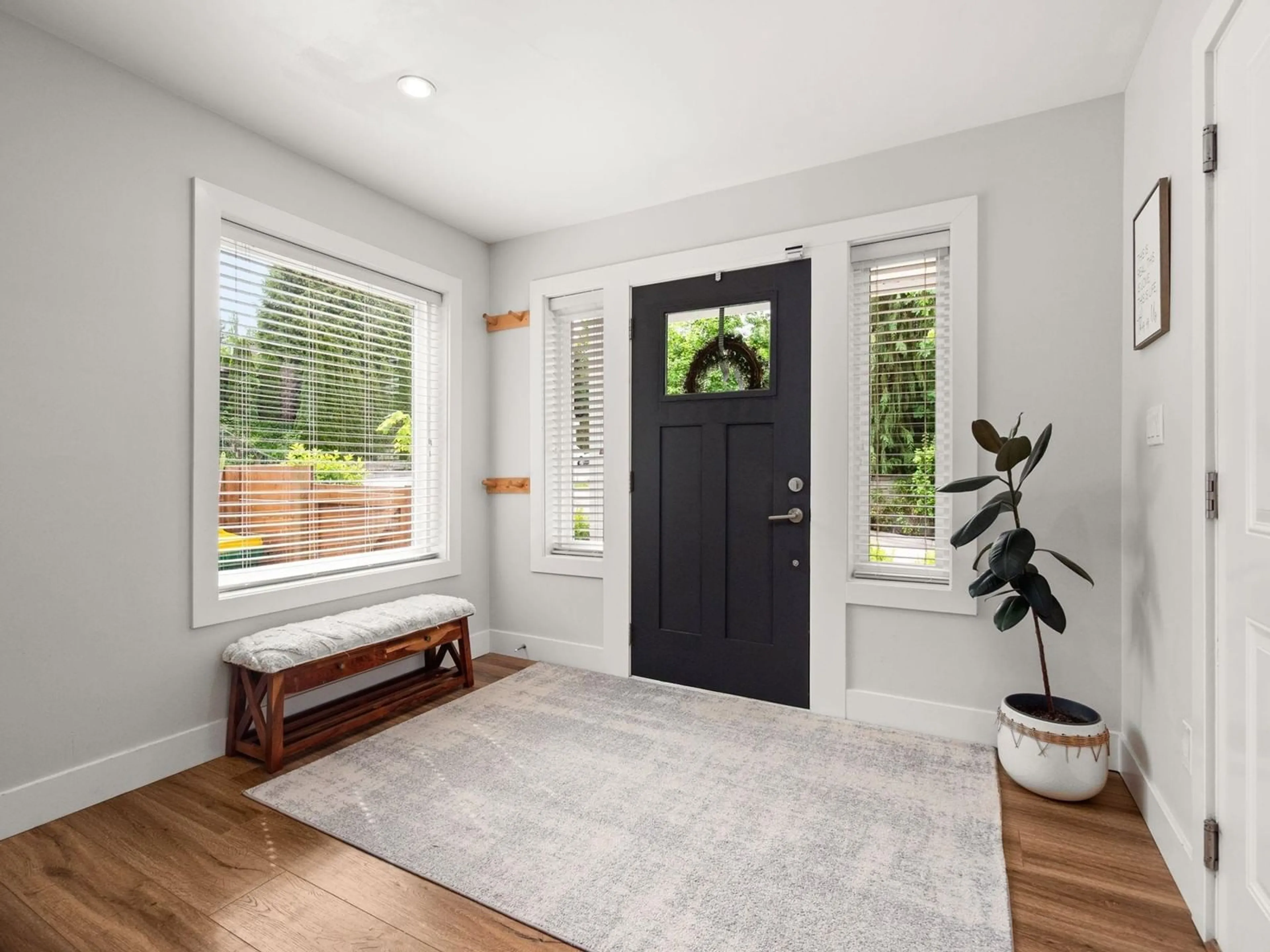 Indoor entryway for #20 - 4295 OLD CLAYBURN, Abbotsford British Columbia V3G0G4