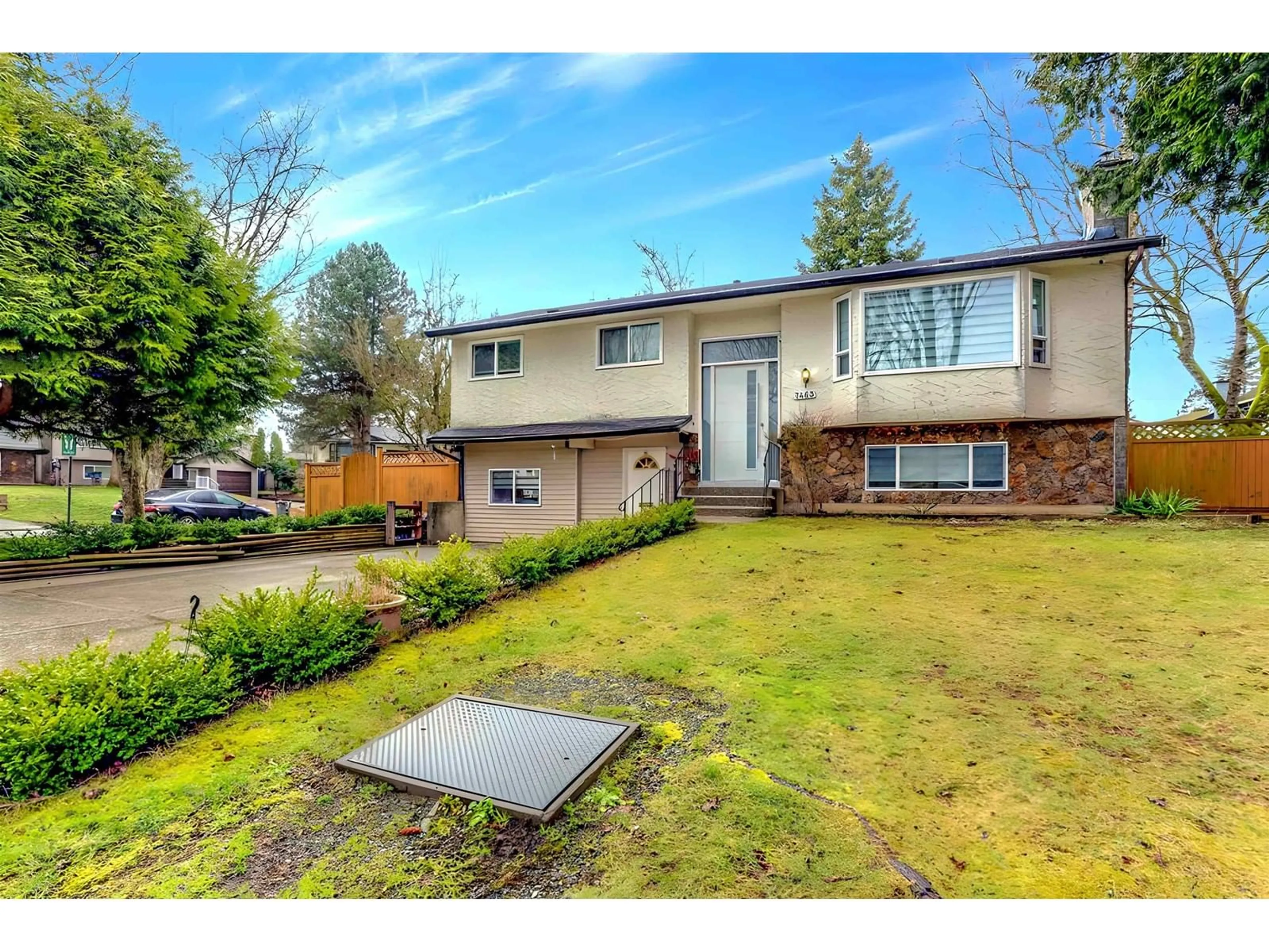 A pic from outside/outdoor area/front of a property/back of a property/a pic from drone, street for 7463 TODD, Surrey British Columbia V3W7N5