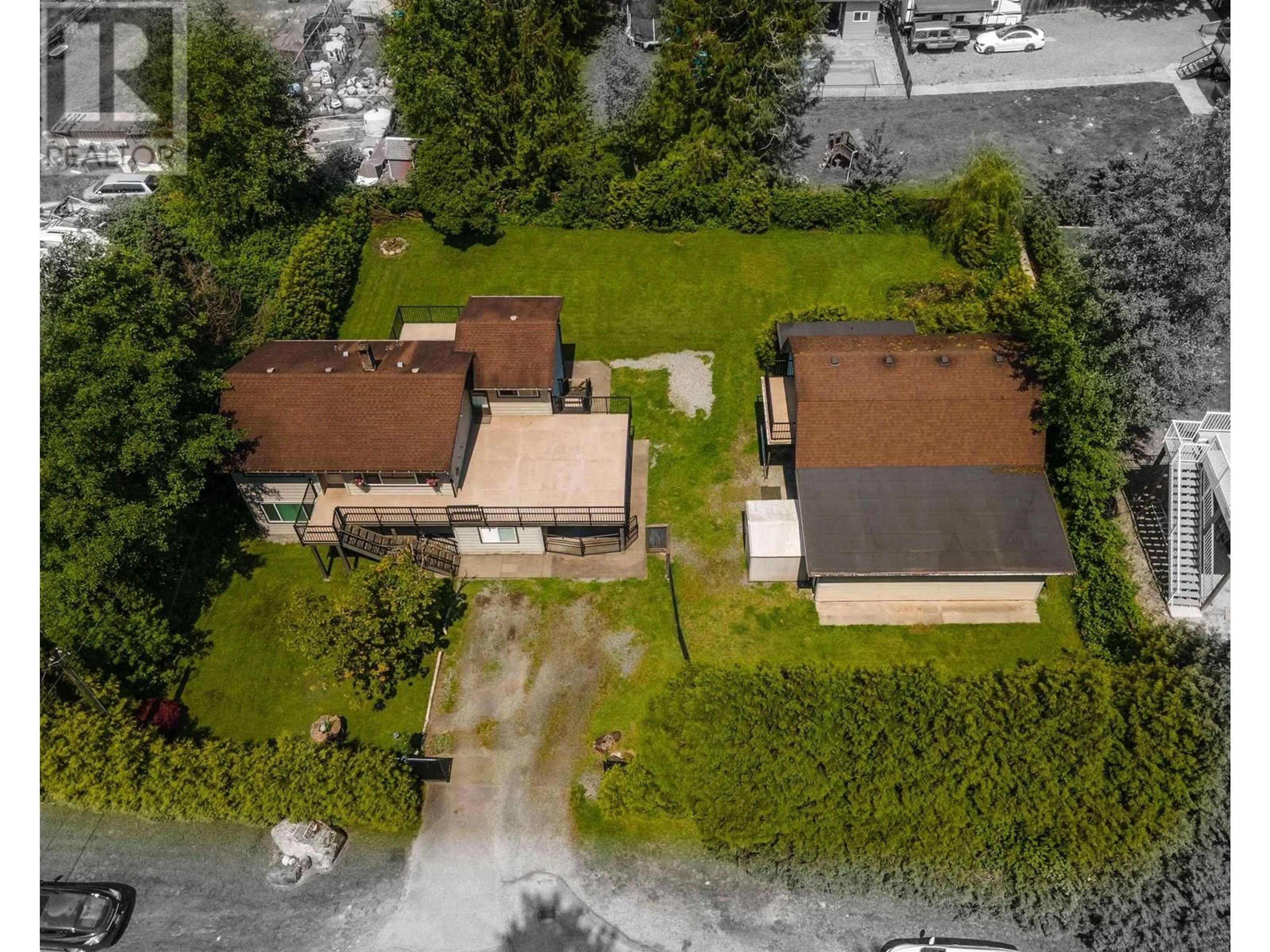 A pic from outside/outdoor area/front of a property/back of a property/a pic from drone, street for 27171 FERGUSON AVENUE, Maple Ridge British Columbia V2W1R9