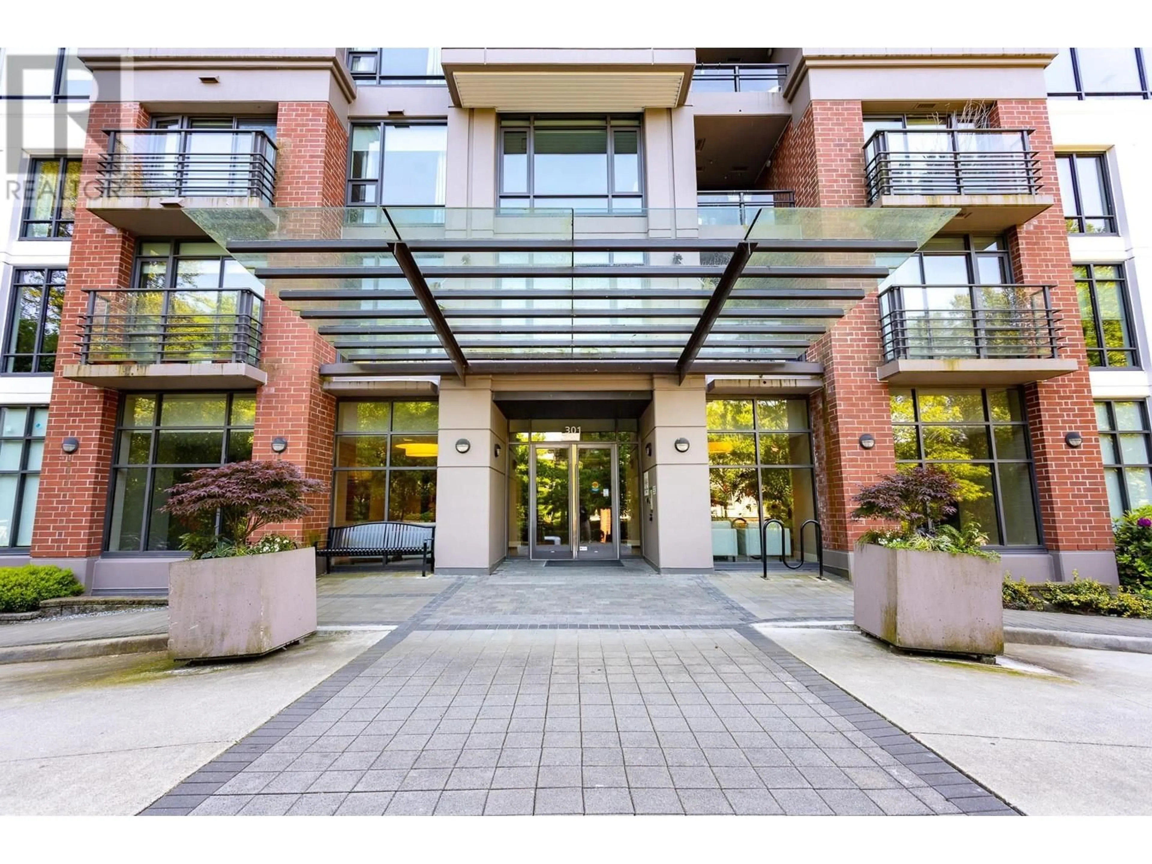 Indoor foyer for 907 - 301 CAPILANO ROAD, Port Moody British Columbia V3H0G6