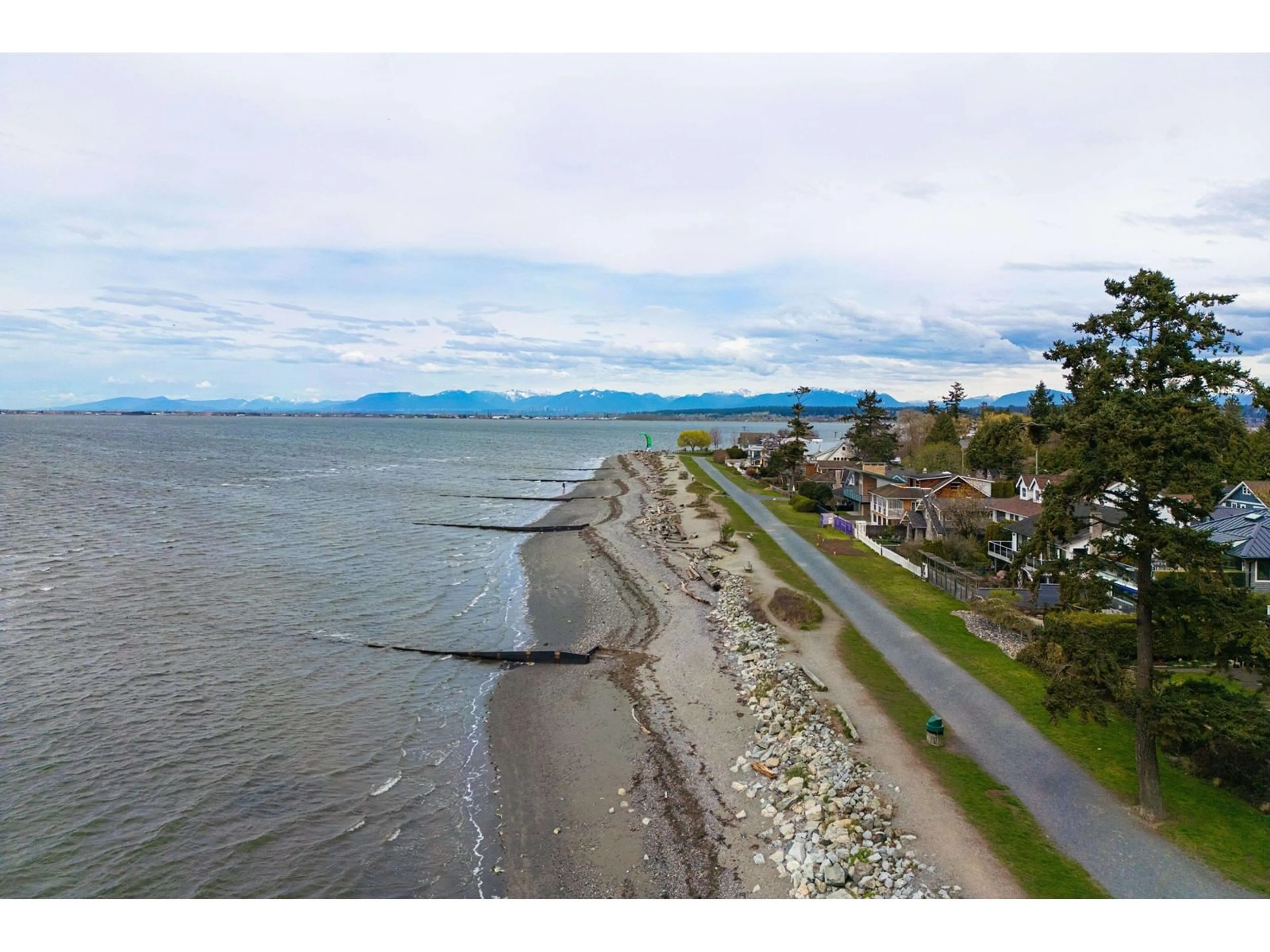 A pic from outside/outdoor area/front of a property/back of a property/a pic from drone, water/lake/river/ocean view for 2810 O'HARA, Surrey British Columbia V4A3E4