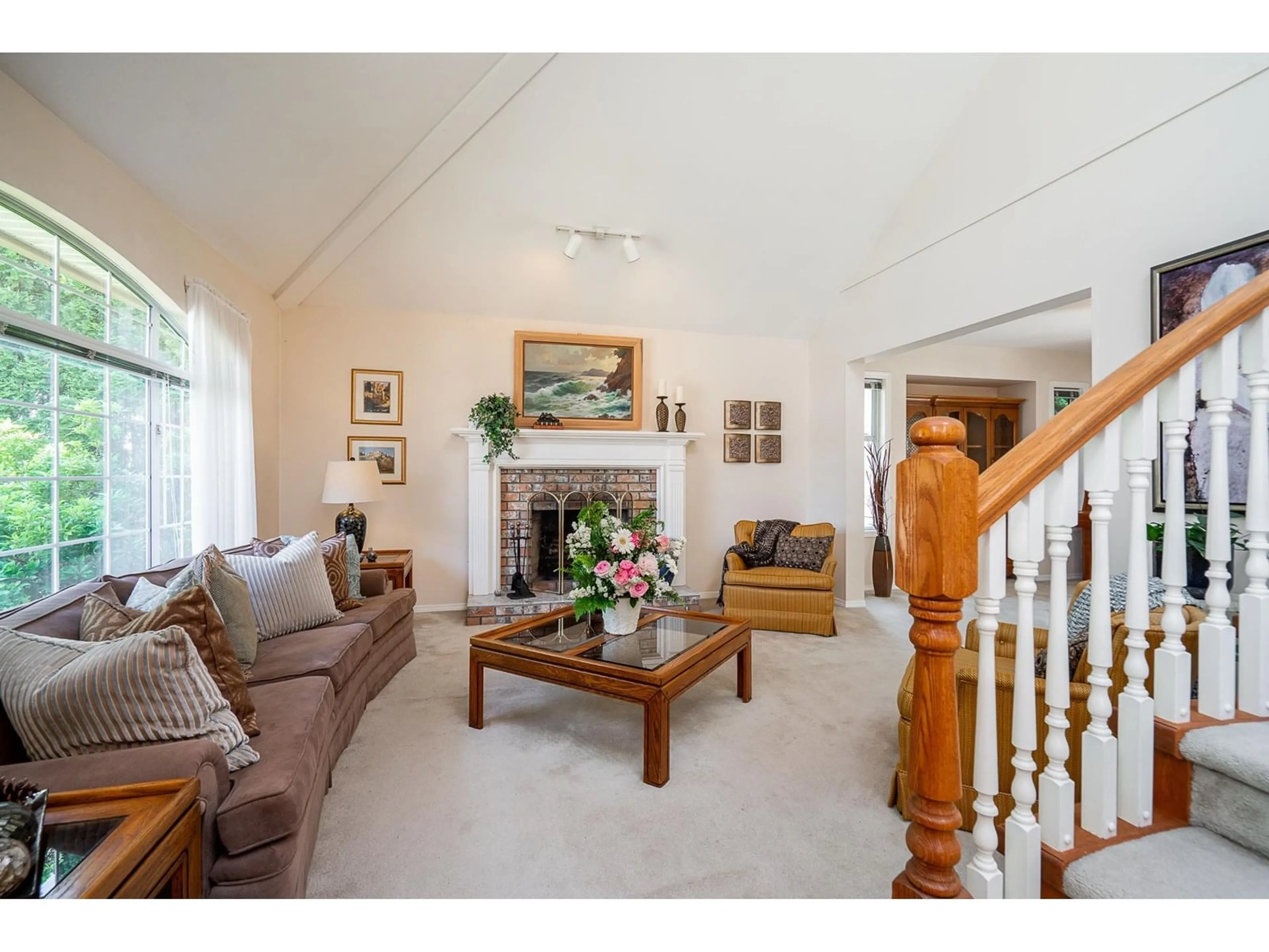 Living room with furniture, unknown for 3277 NADEAU, Abbotsford British Columbia V2T5E9