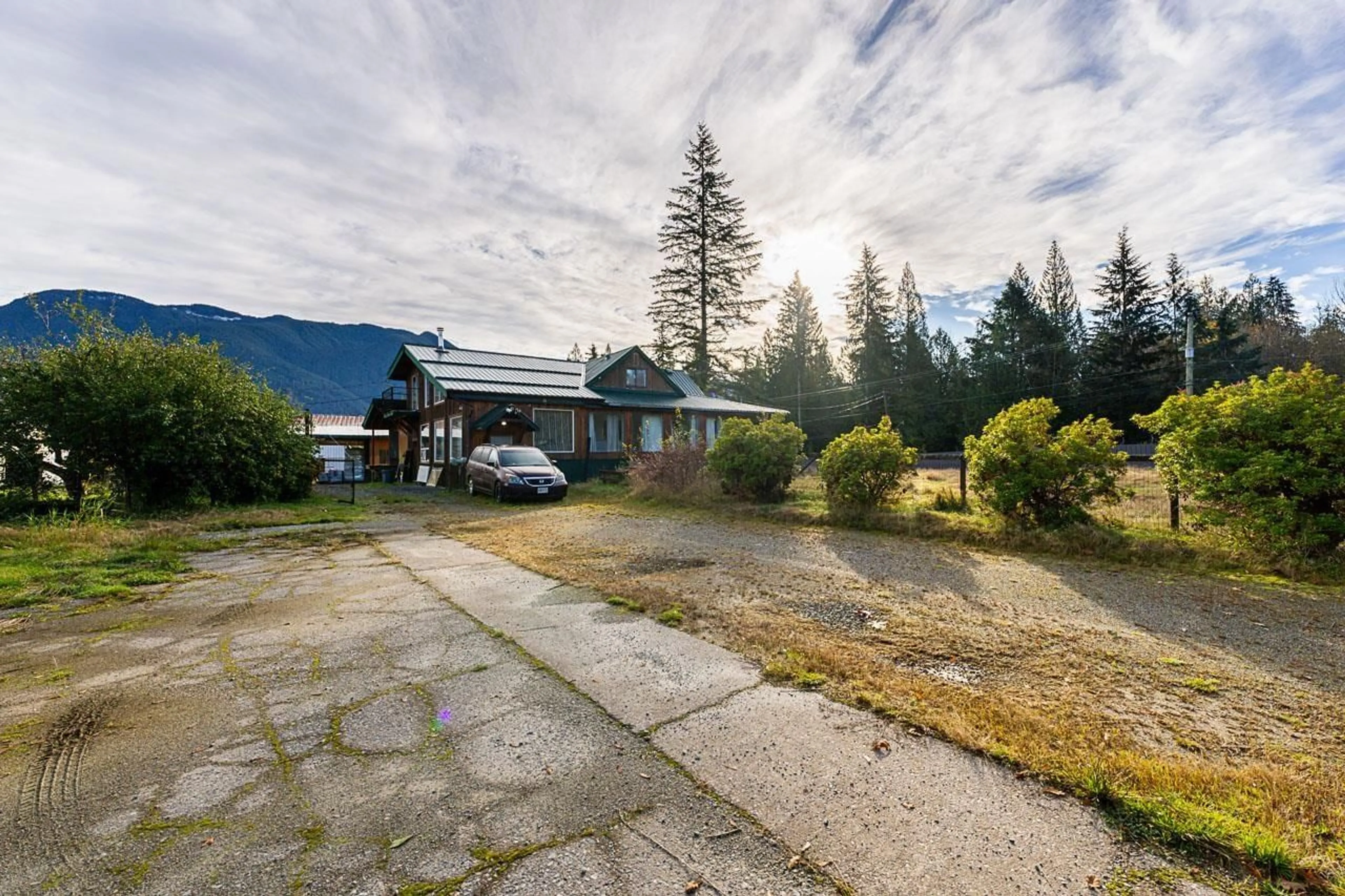 A pic from outside/outdoor area/front of a property/back of a property/a pic from drone, mountain view for 13620 STAVE LAKE, Mission British Columbia V2V0A5