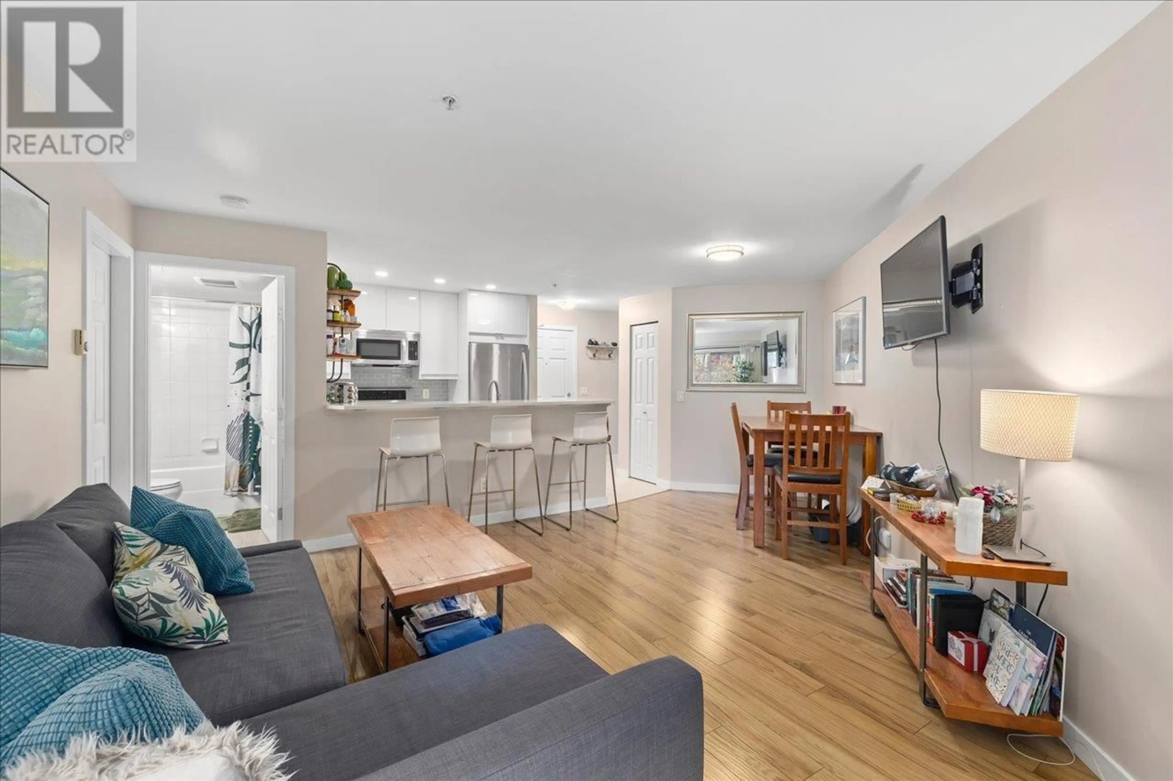 Open concept kitchen, wood/laminate floor for 3220 - 240 SHERBROOKE STREET, New Westminster British Columbia V3L3M2