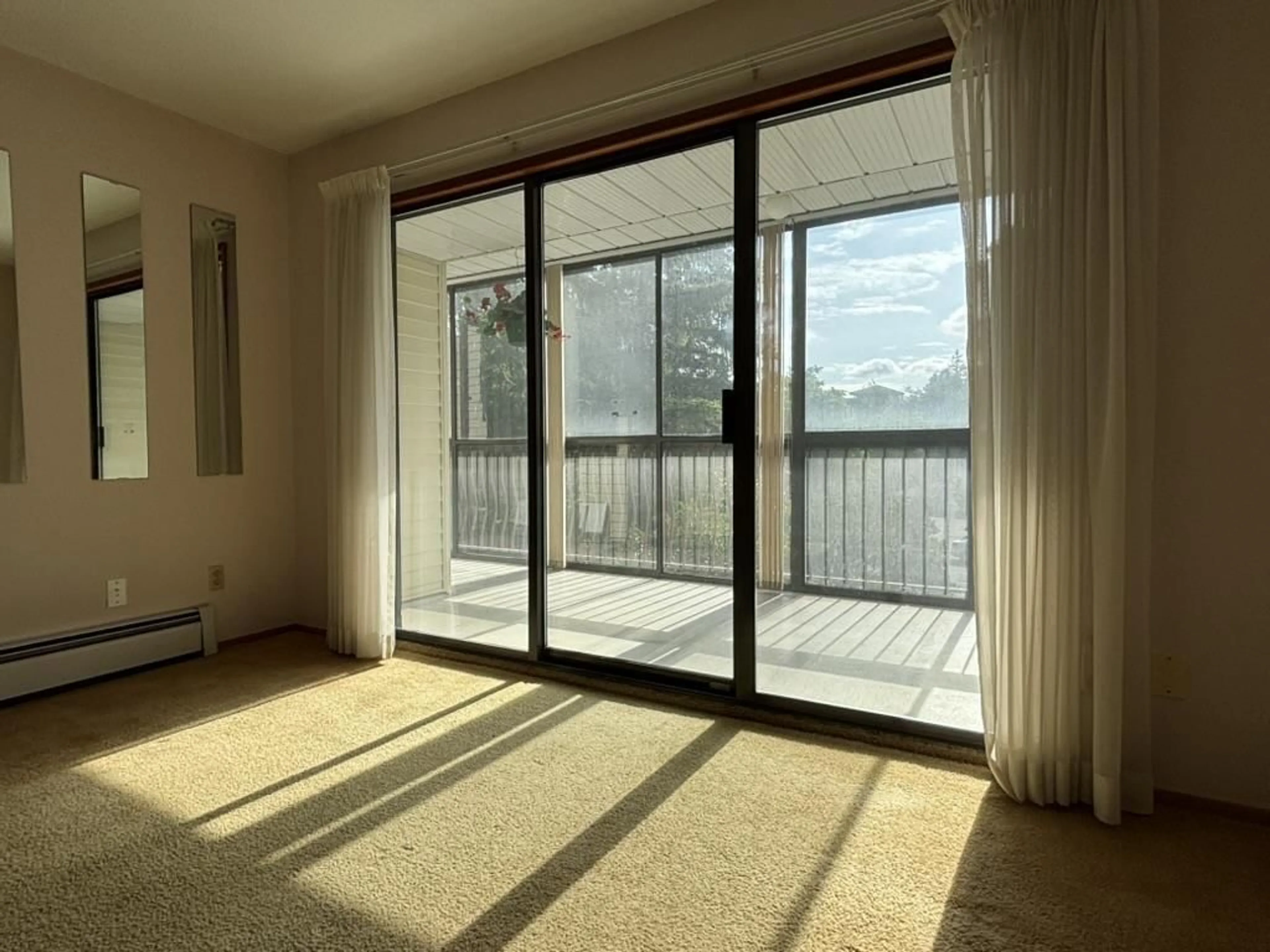 A pic of a room for 204 - 32055 OLD YALE, Abbotsford British Columbia V2T2C8