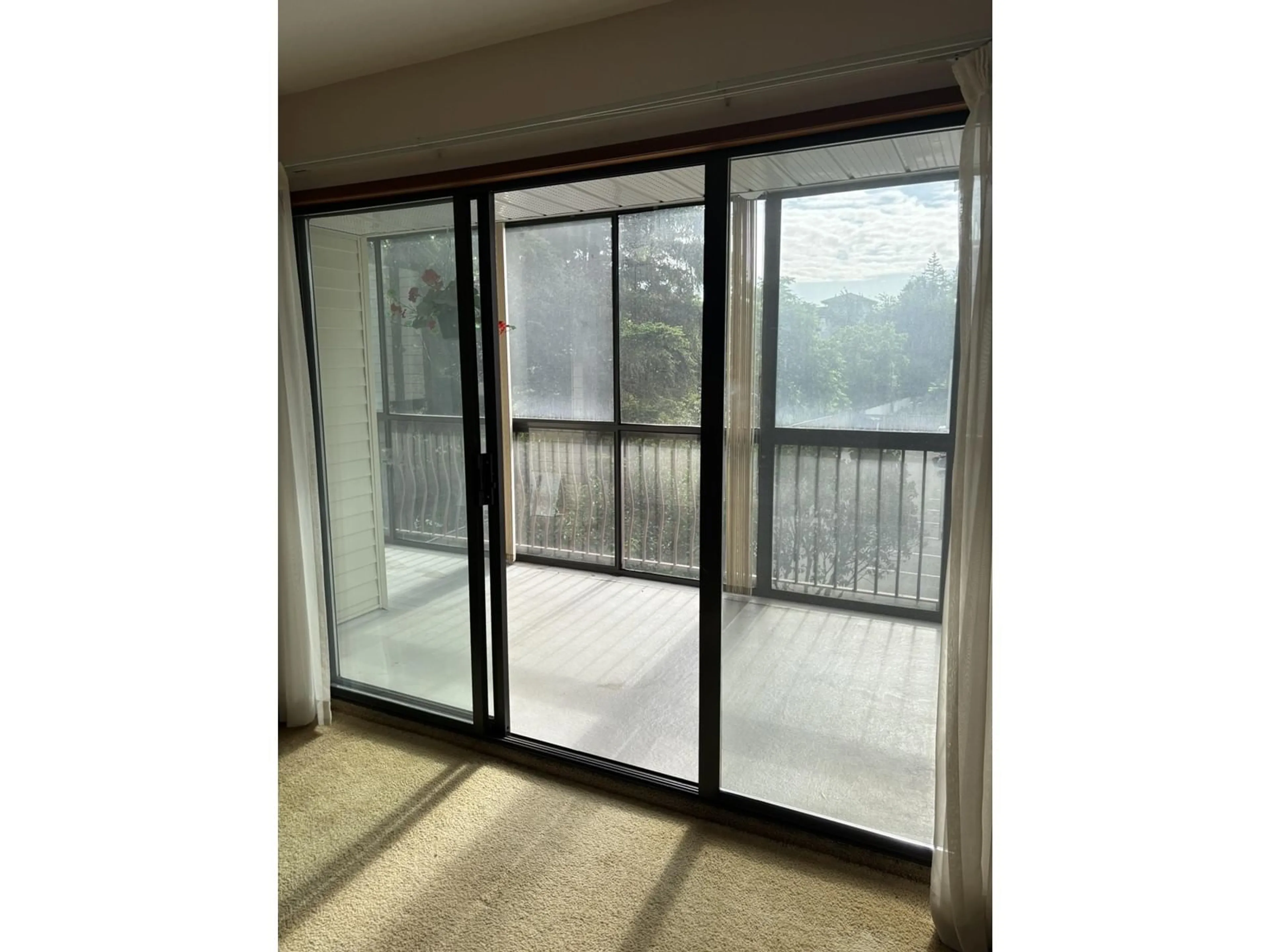 A pic of a room for 204 - 32055 OLD YALE, Abbotsford British Columbia V2T2C8