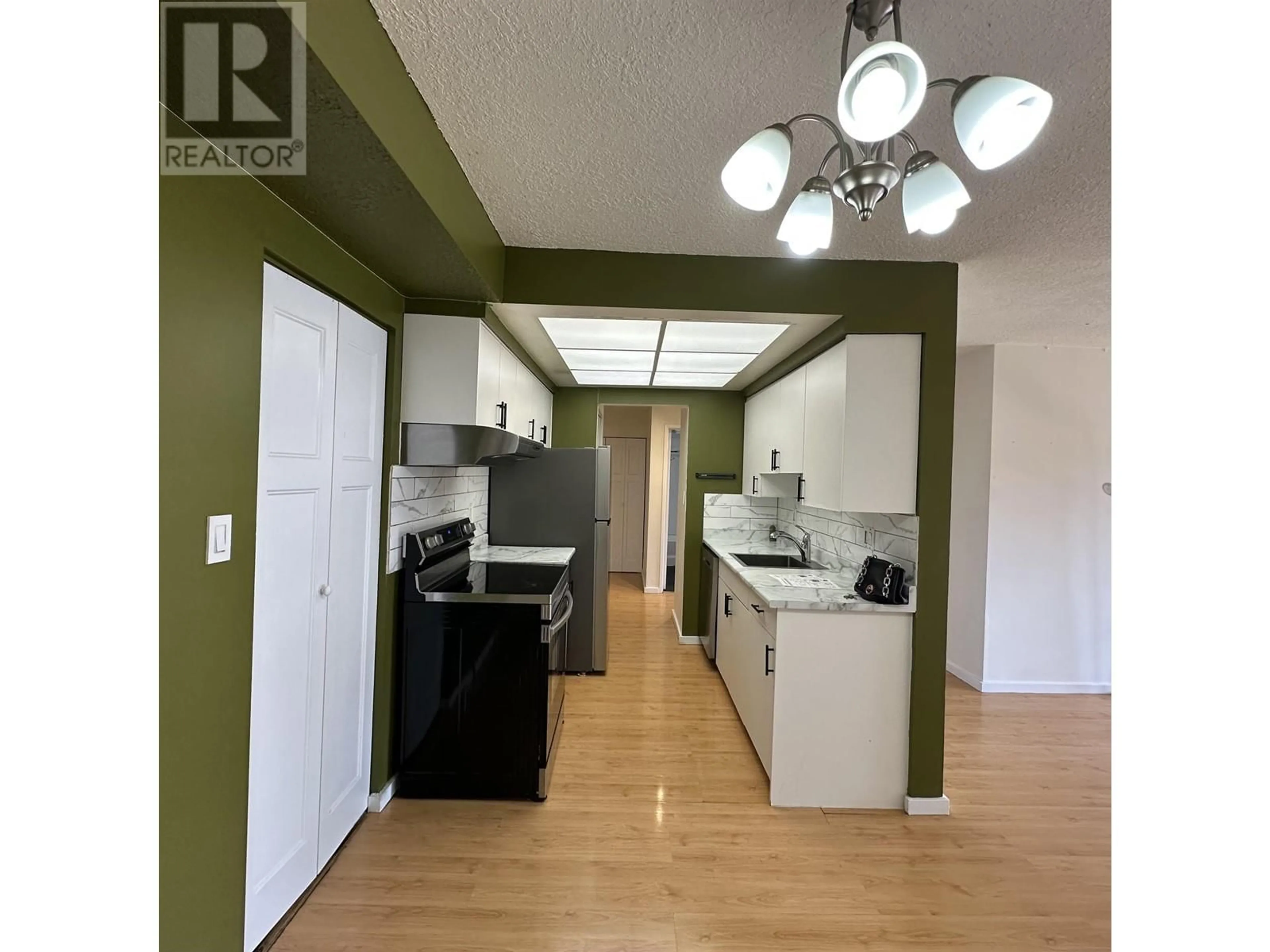Unknown for 213 - 123 19TH STREET, North Vancouver British Columbia V7L2Y9