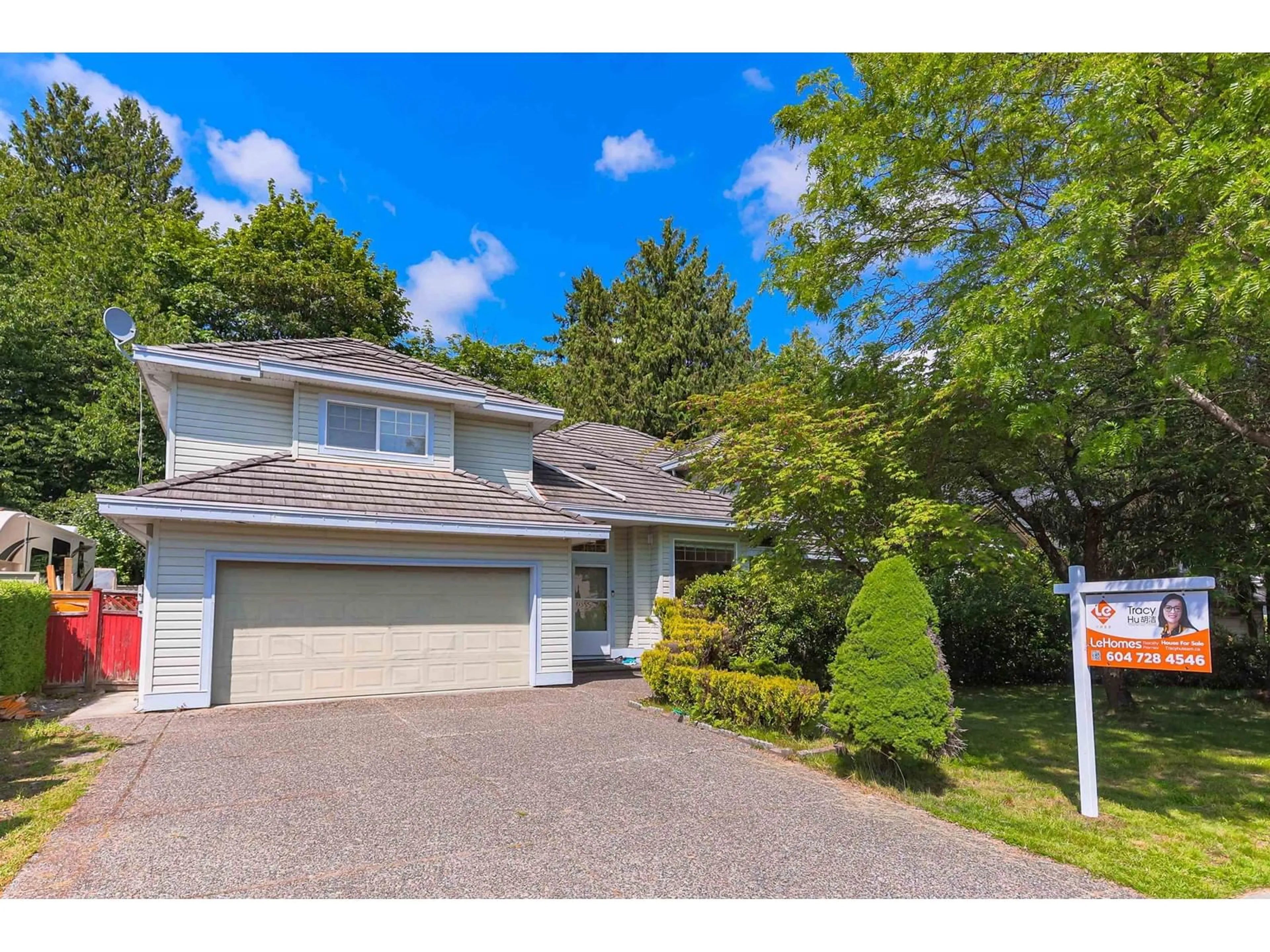 A pic from outside/outdoor area/front of a property/back of a property/a pic from drone, street for 15619 102B, Surrey British Columbia V4N2M1