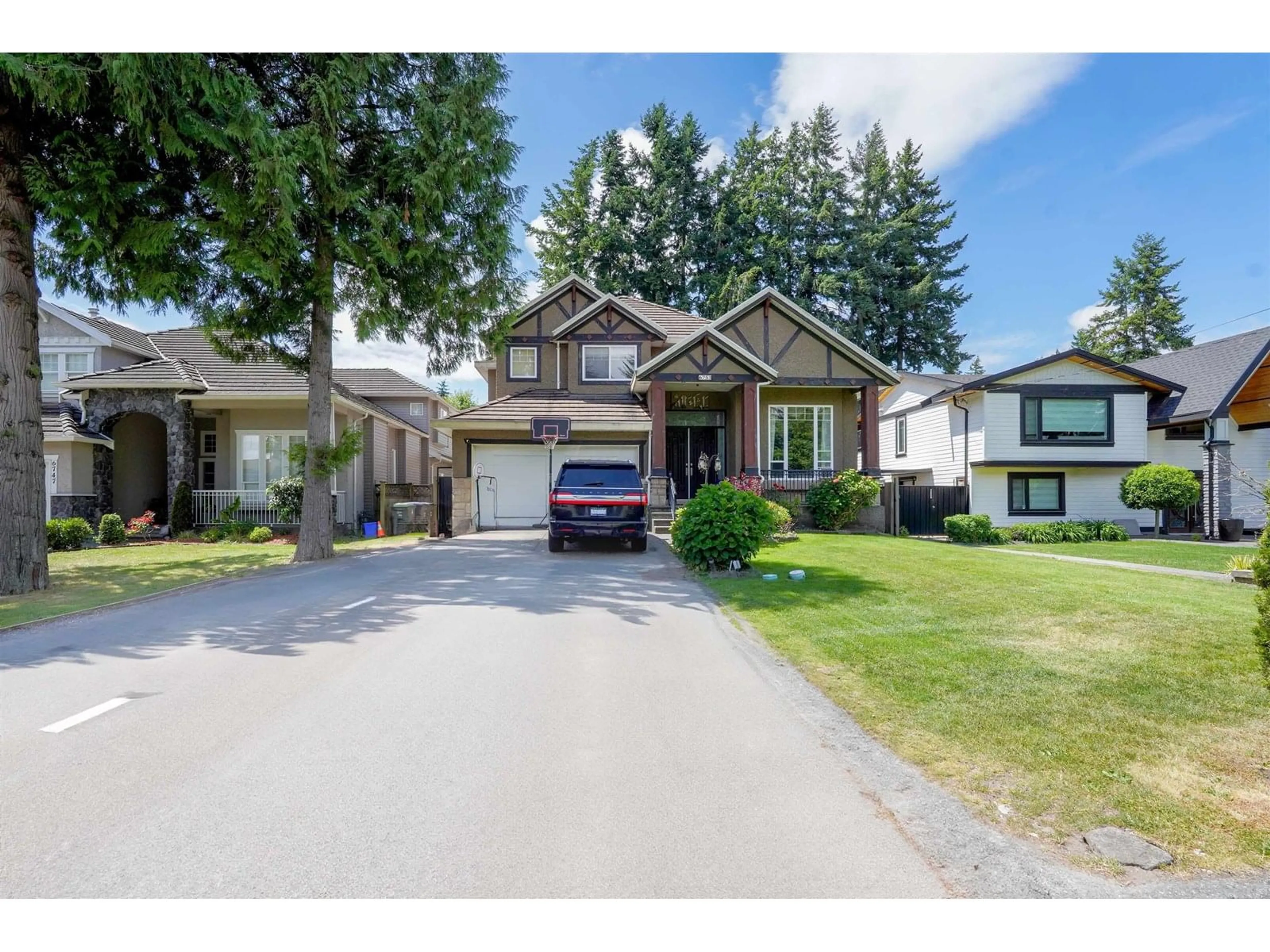 A pic from outside/outdoor area/front of a property/back of a property/a pic from drone, street for 6753 134A, Surrey British Columbia V3W5W2