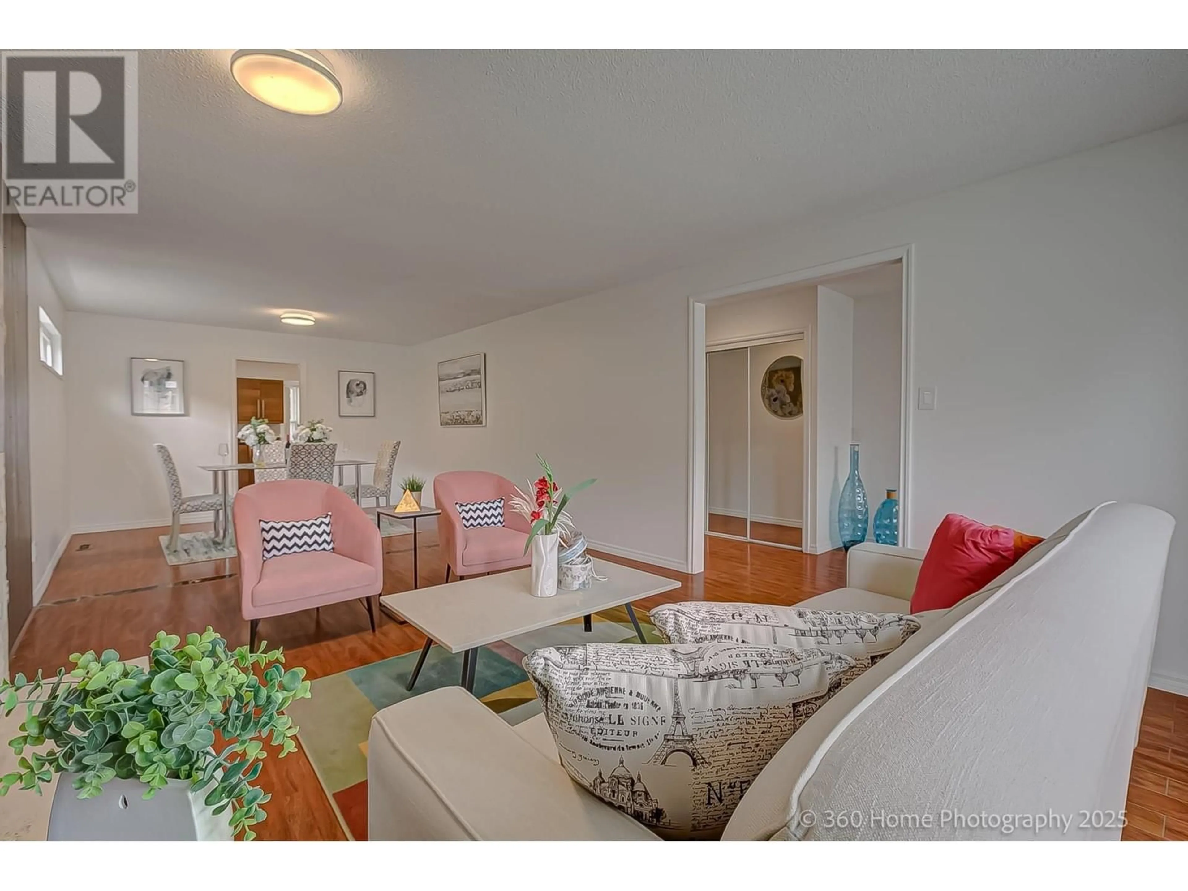 Living room with furniture, unknown for 8711 DELAWARE ROAD, Richmond British Columbia V7C4X6