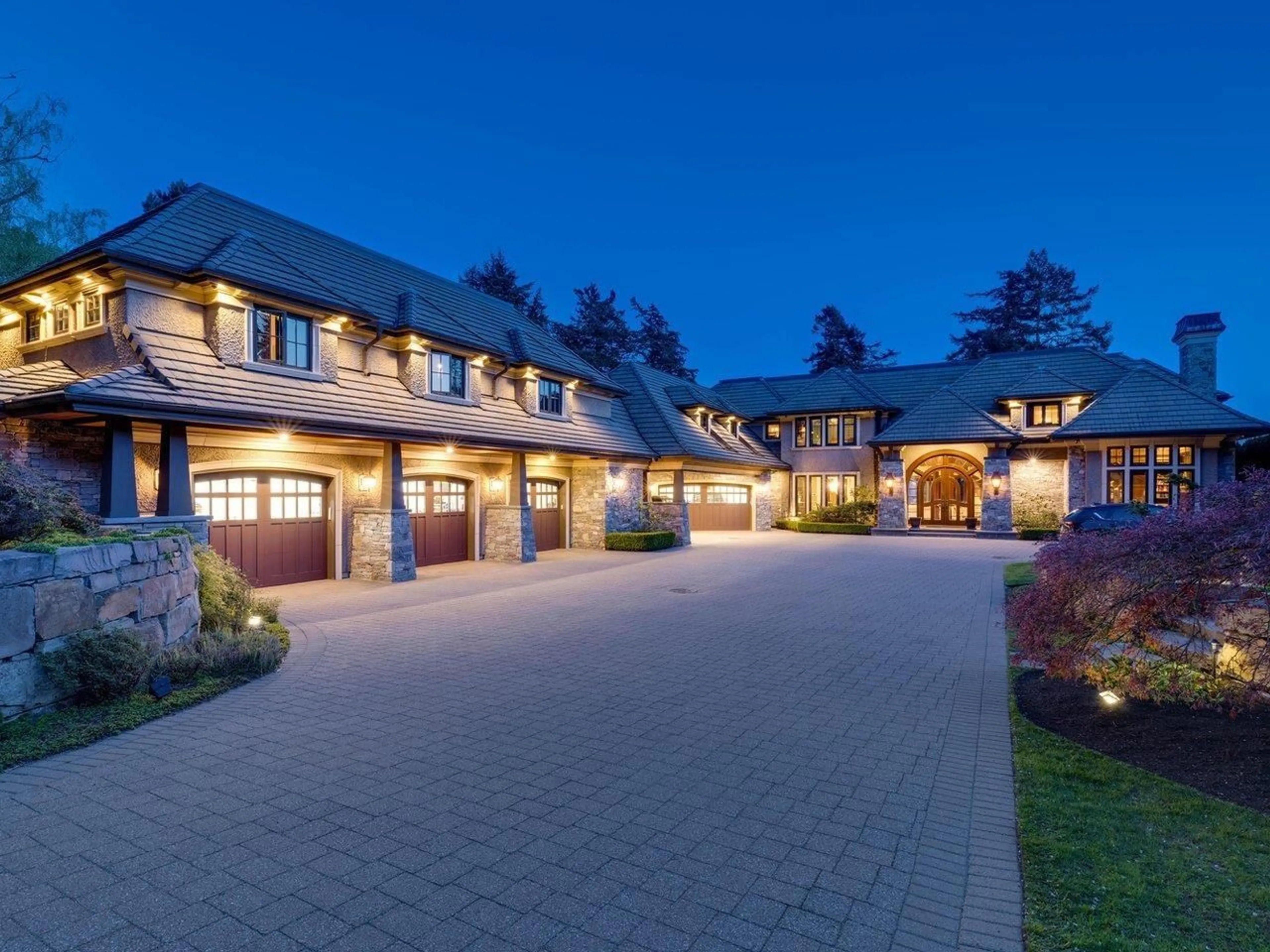 Indoor foyer for 13790 MARINE, White Rock British Columbia V4B1A4