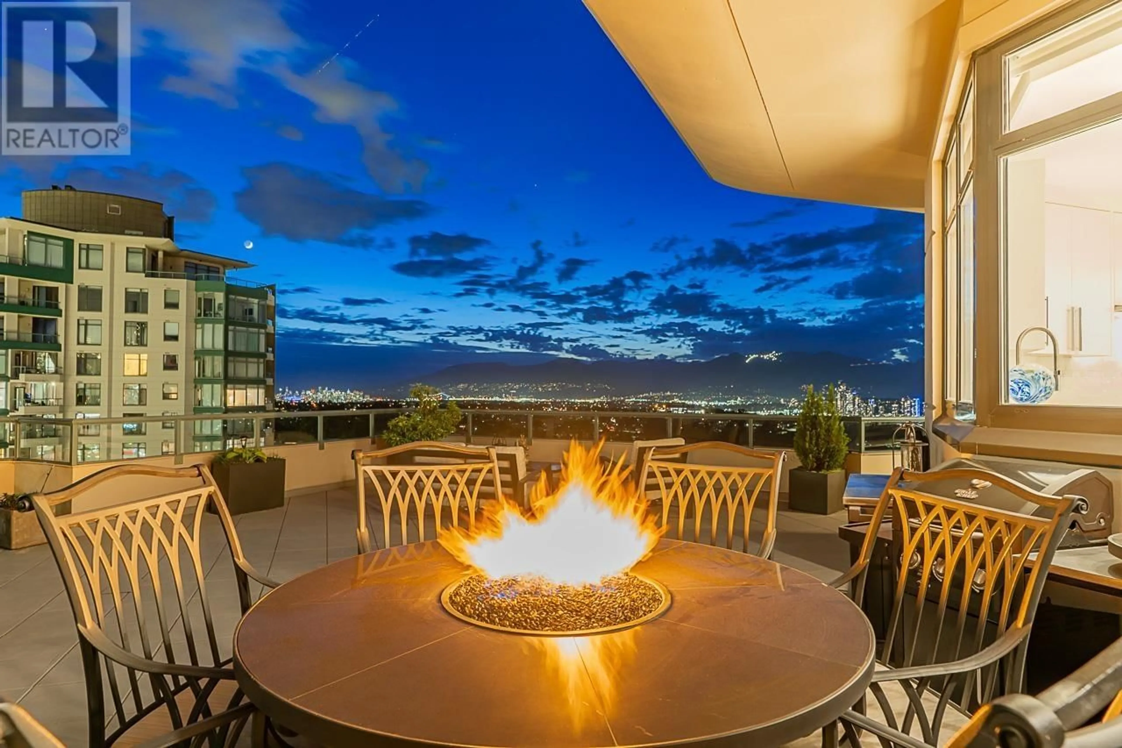 Patio, water/lake/river/ocean view for 1901 - 4567 HAZEL STREET, Burnaby British Columbia V5H4V4