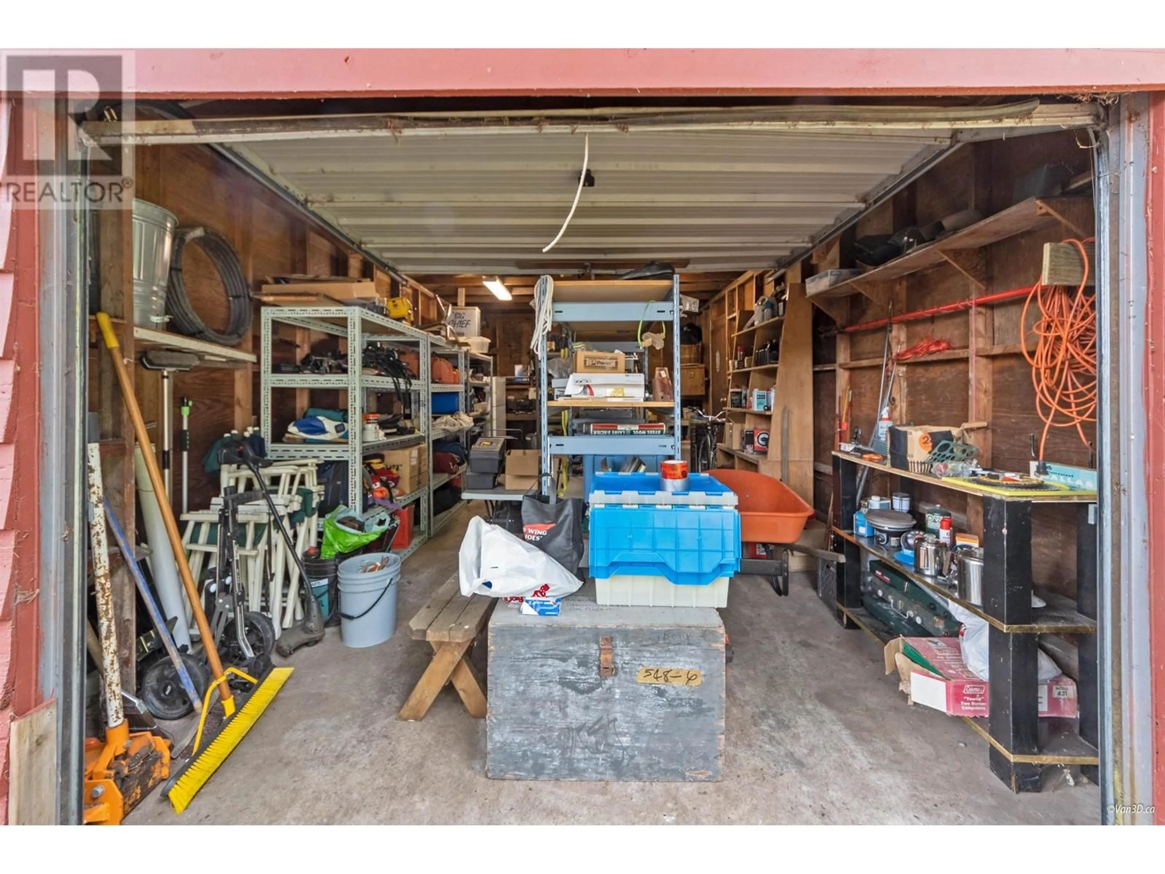 Indoor garage for 25 BRACKEN PARKWAY, Squamish British Columbia V0N1H0