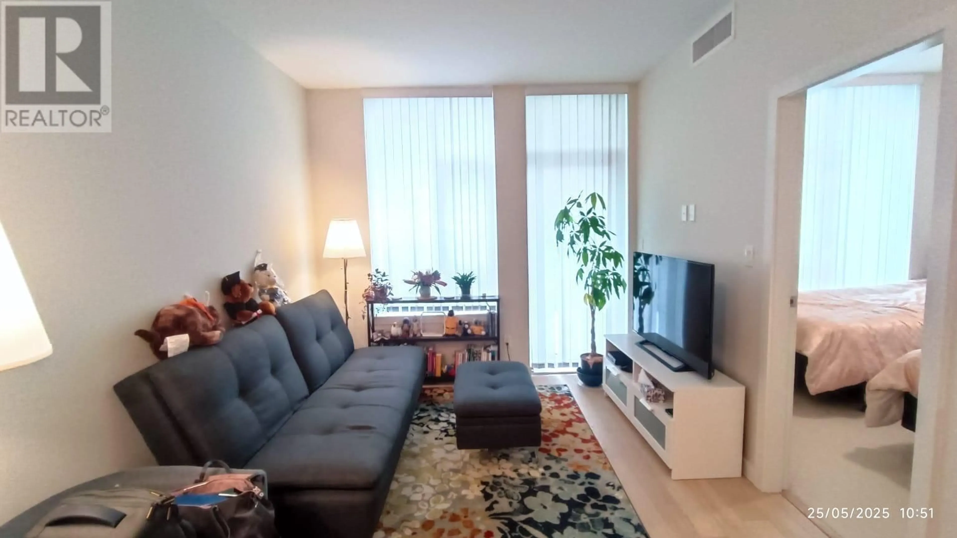 Living room with furniture, unknown for 512 - 2033 10TH AVENUE, Vancouver British Columbia V6J0H1