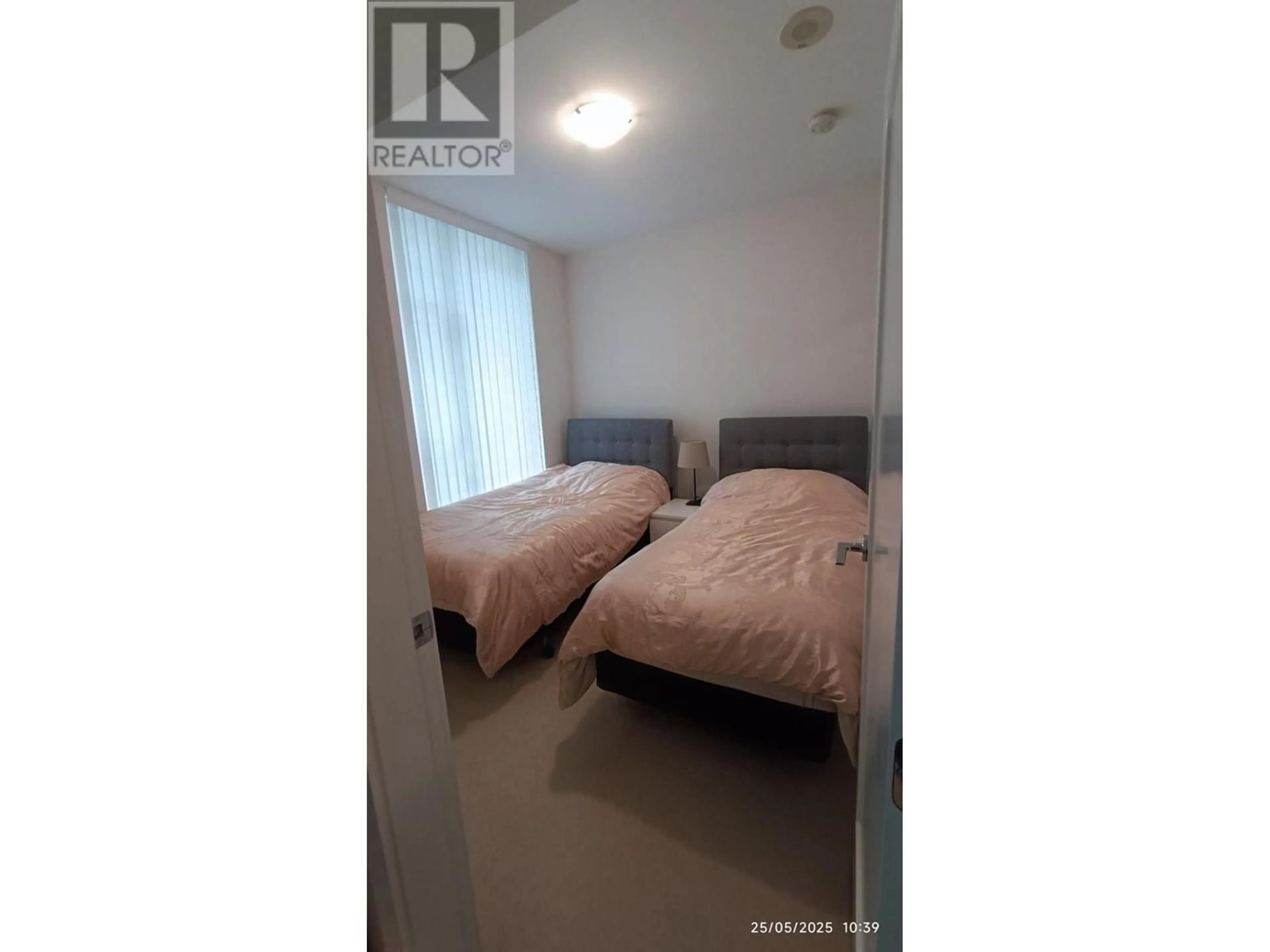A pic of a room for 512 - 2033 10TH AVENUE, Vancouver British Columbia V6J0H1