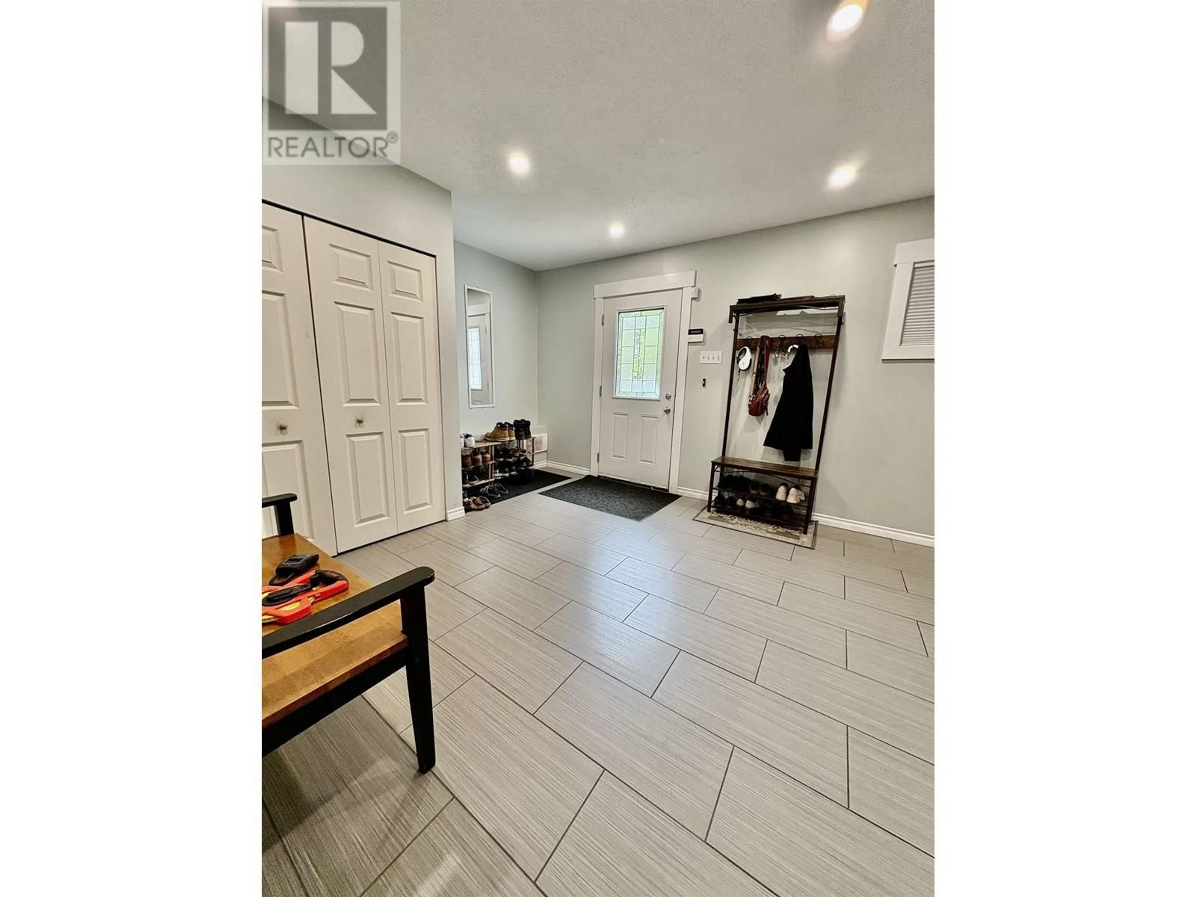 Indoor entryway for 1015 FREDERICK STREET, Prince Rupert British Columbia V8J3B1