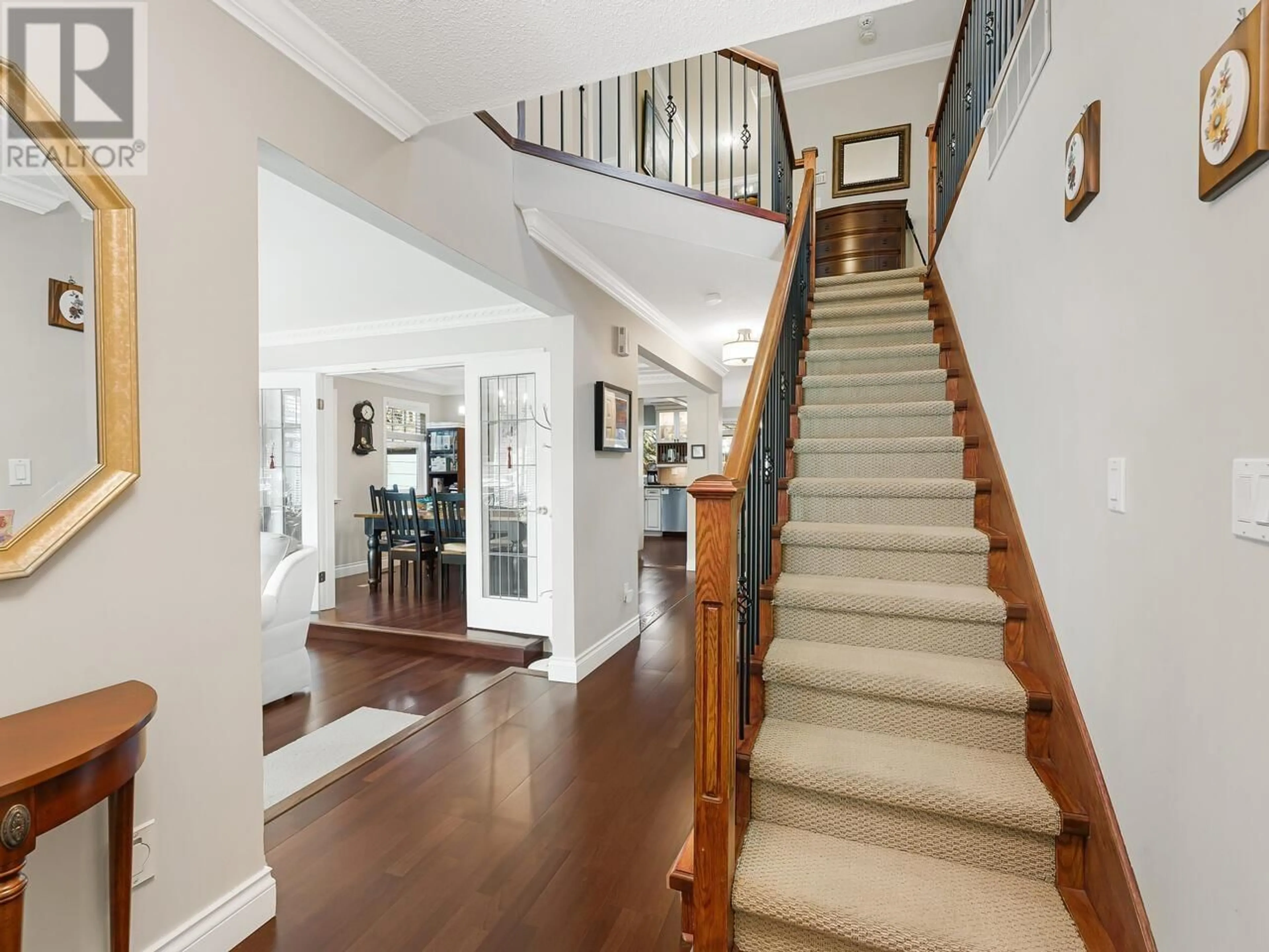 Indoor foyer for 5375 OPAL PLACE, Richmond British Columbia V7C5B4