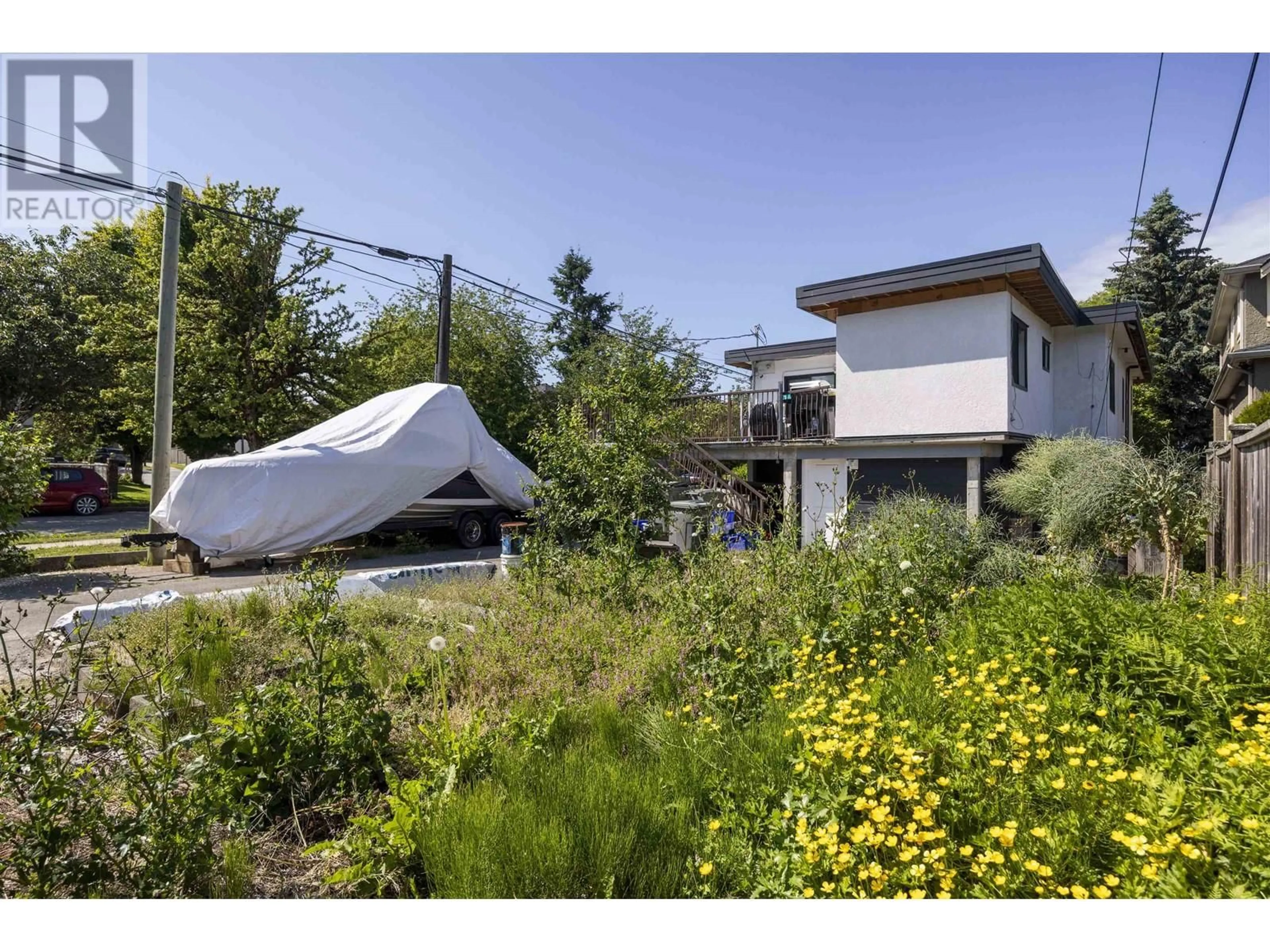 Unknown for 4198 ST. GEORGE STREET, Vancouver British Columbia V5V0C2