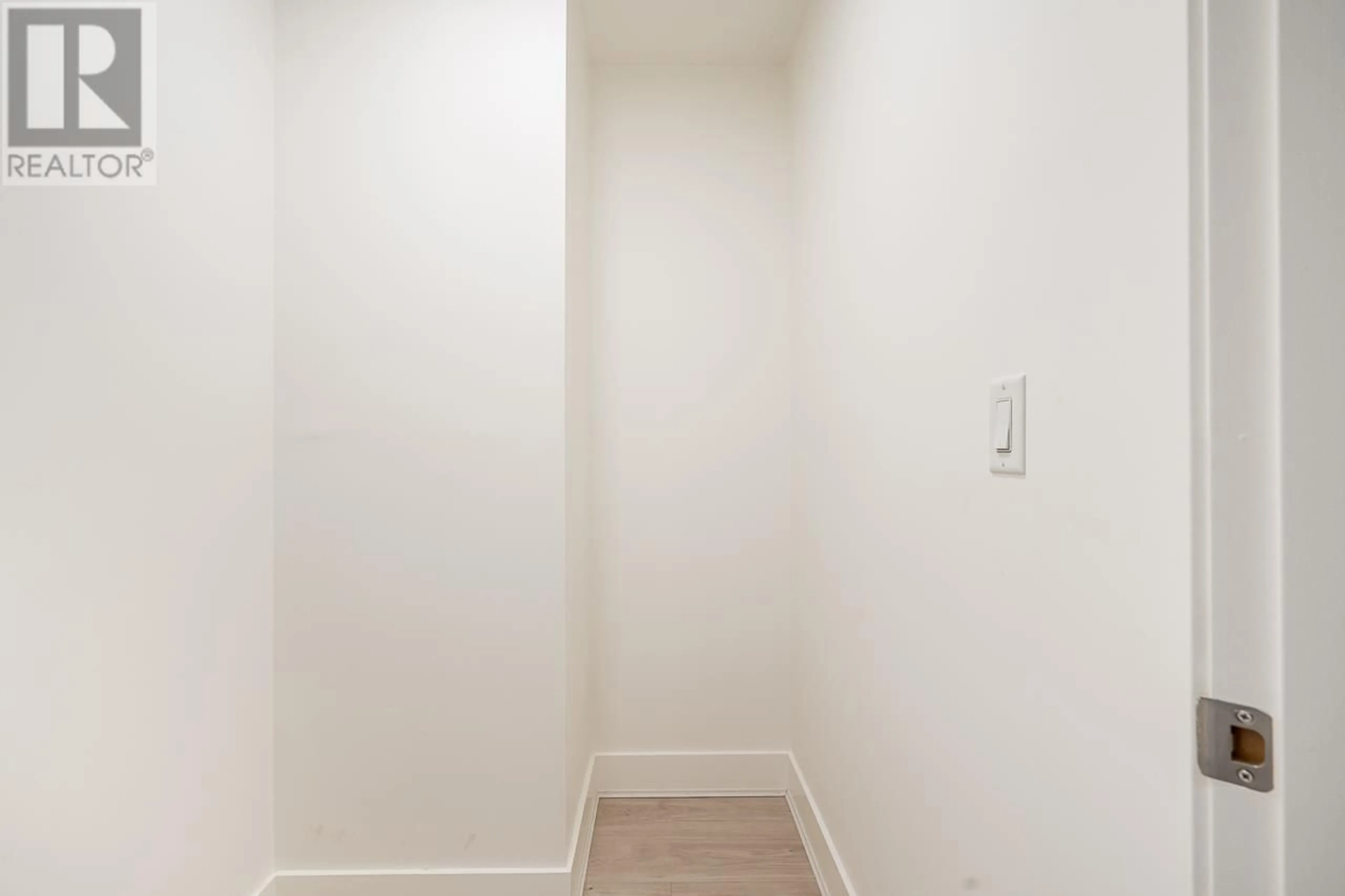 A pic of a room for 303 - 3423 HASTINGS STREET, Vancouver British Columbia V5K2A5