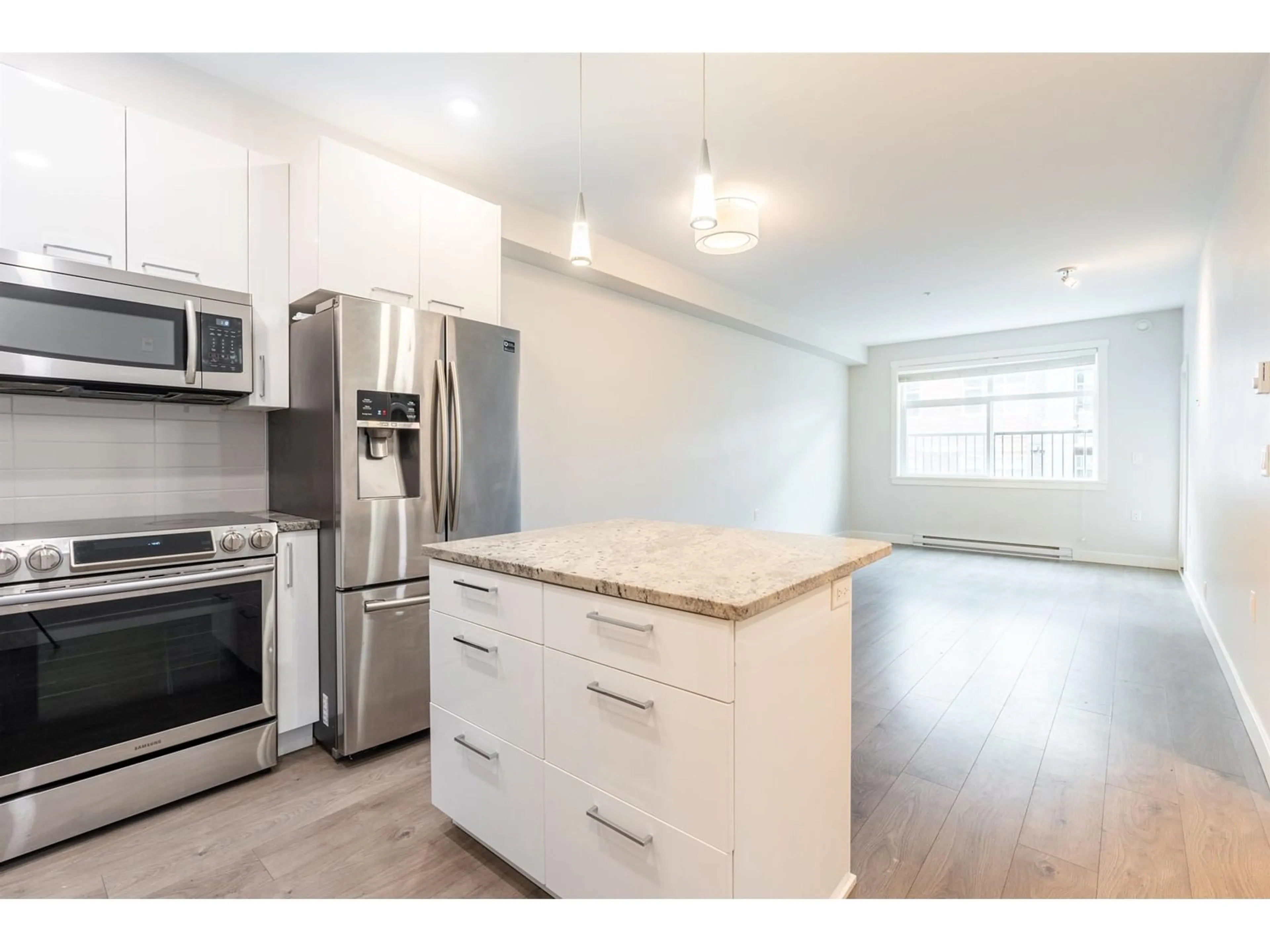 Open concept kitchen, unknown for 112 - 19940 BRYDON, Langley British Columbia V3A0K8