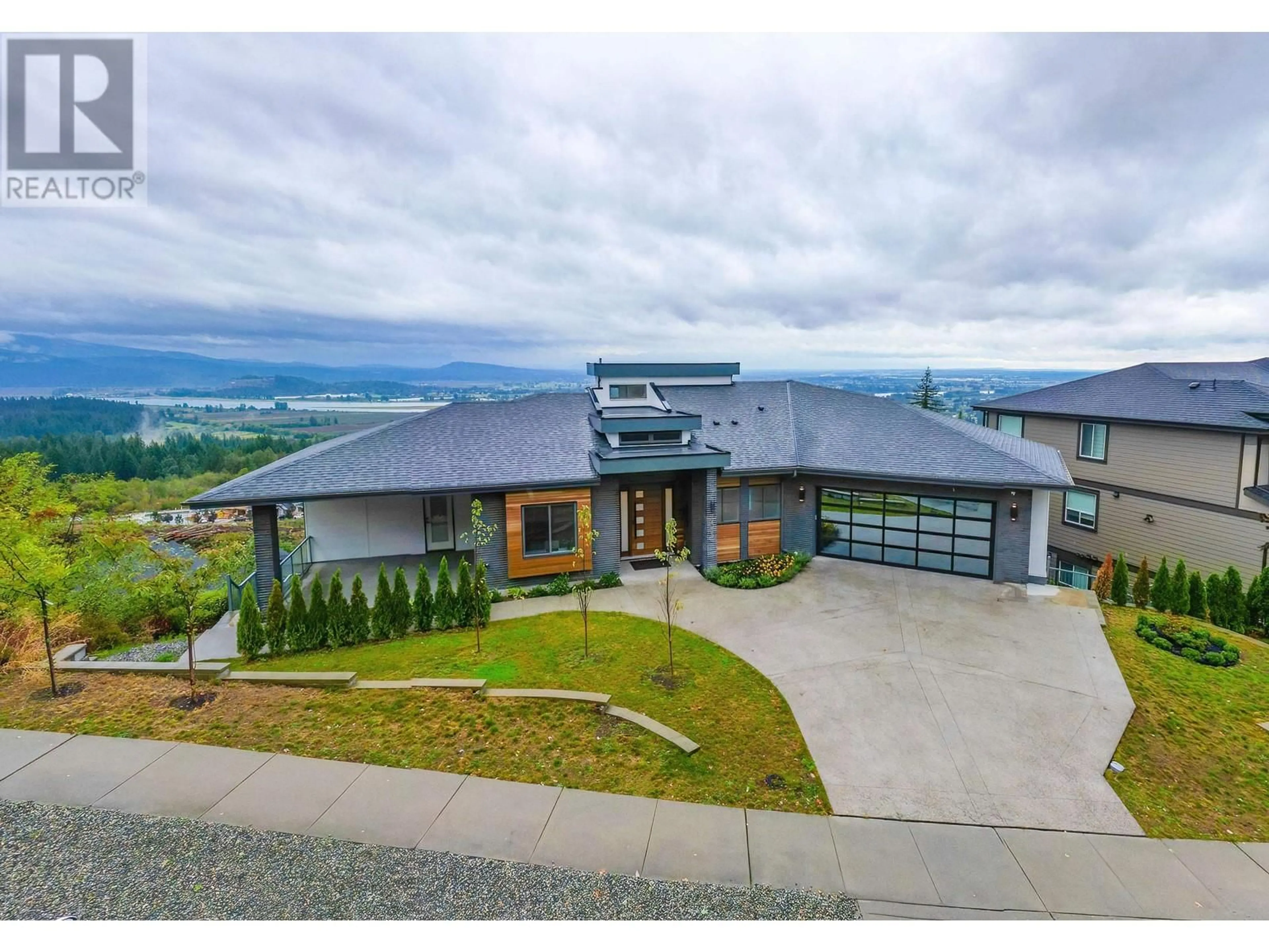 A pic from outside/outdoor area/front of a property/back of a property/a pic from drone, mountain view for 1445 SHAY STREET, Coquitlam British Columbia V3E0M3