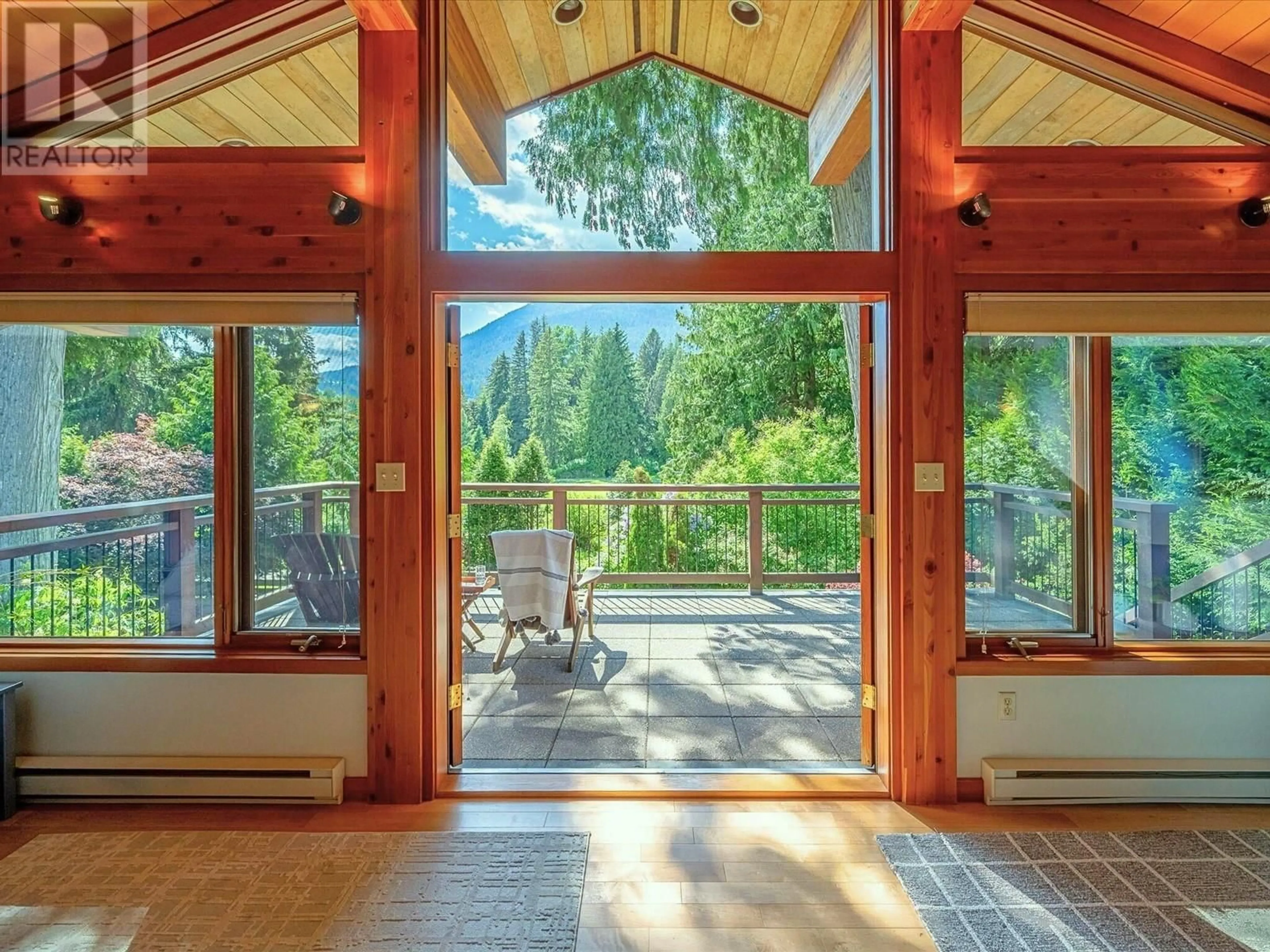Indoor entryway for 6557 BALSAM WAY, Whistler British Columbia V8E0C5