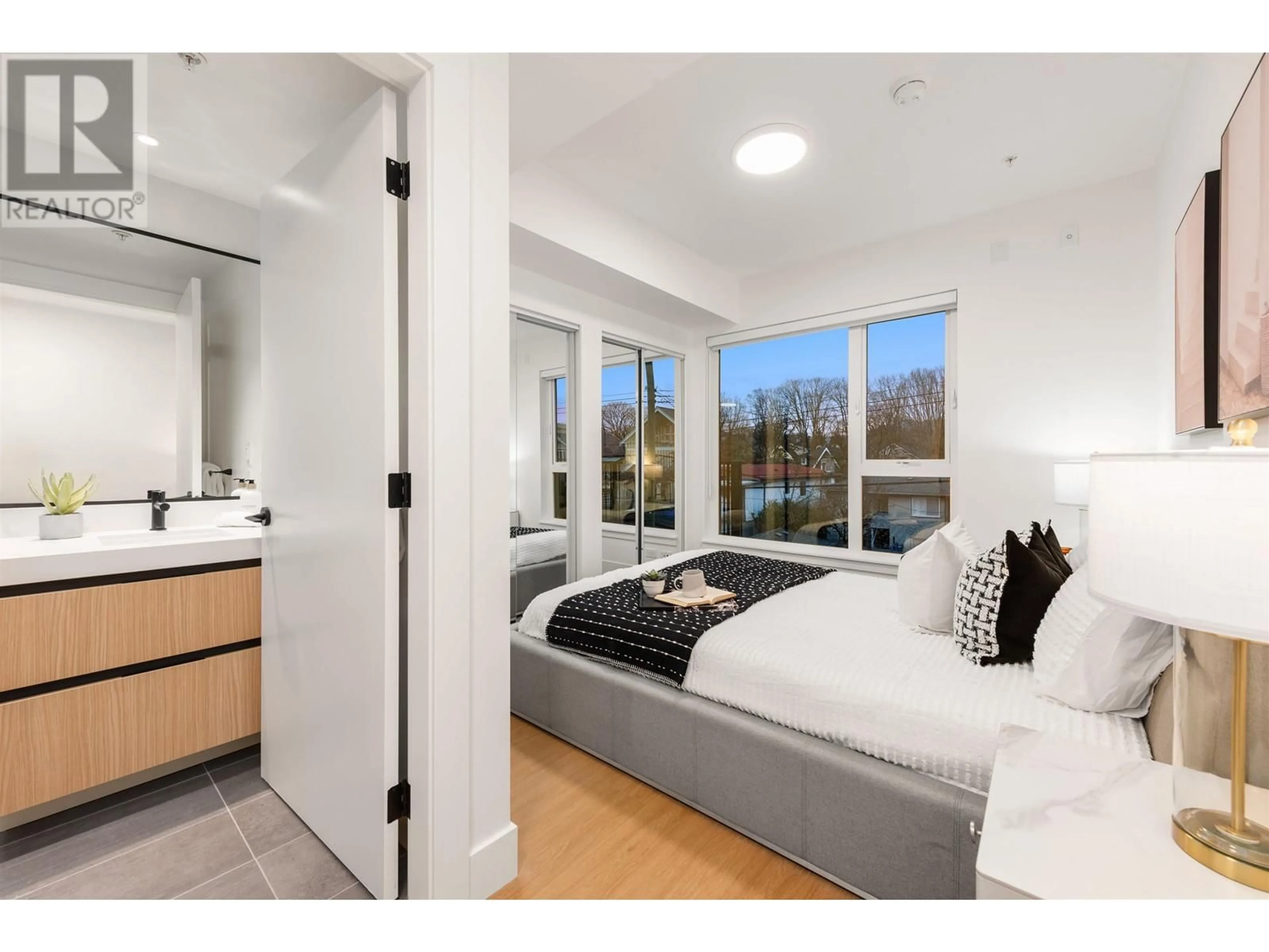 A pic of a room for 602 - 2235 BROADWAY, Vancouver British Columbia V5N0J5