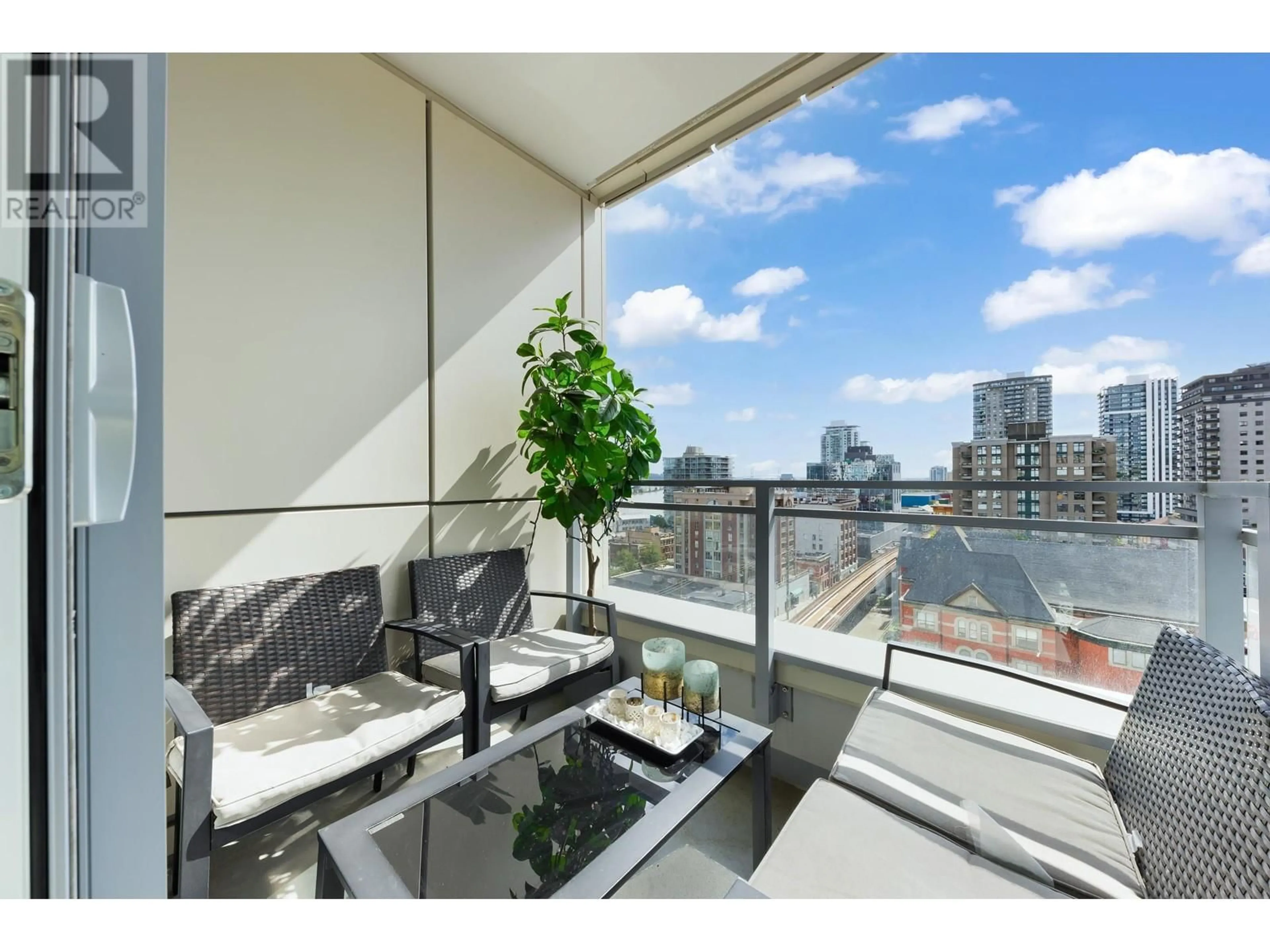 Balcony in the apartment, water/lake/river/ocean view for 801 - 618 CARNARVON STREET, New Westminster British Columbia V3M1E9