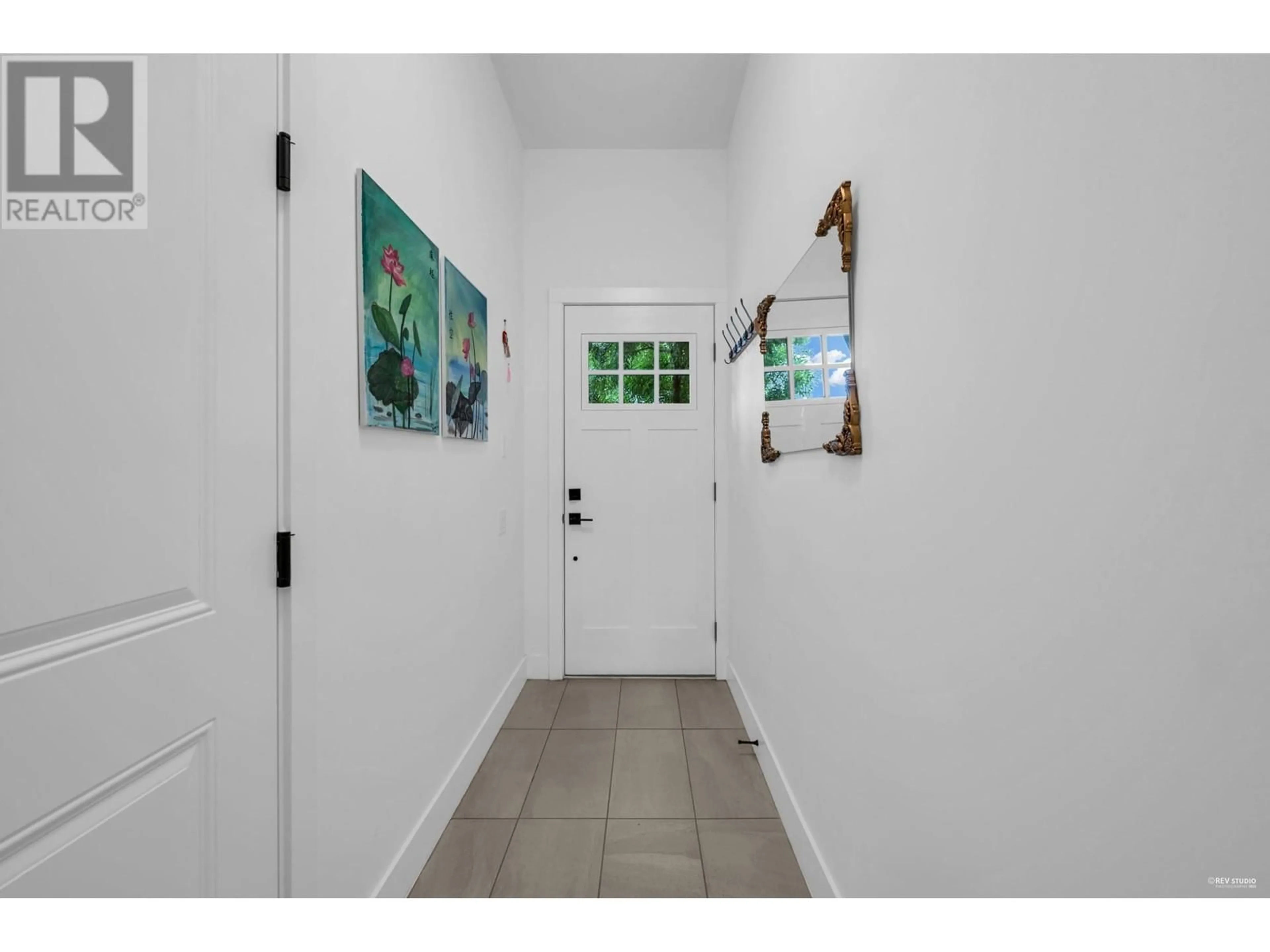Indoor entryway for 64 - 3552 VICTORIA DRIVE, Coquitlam British Columbia V3C3V4