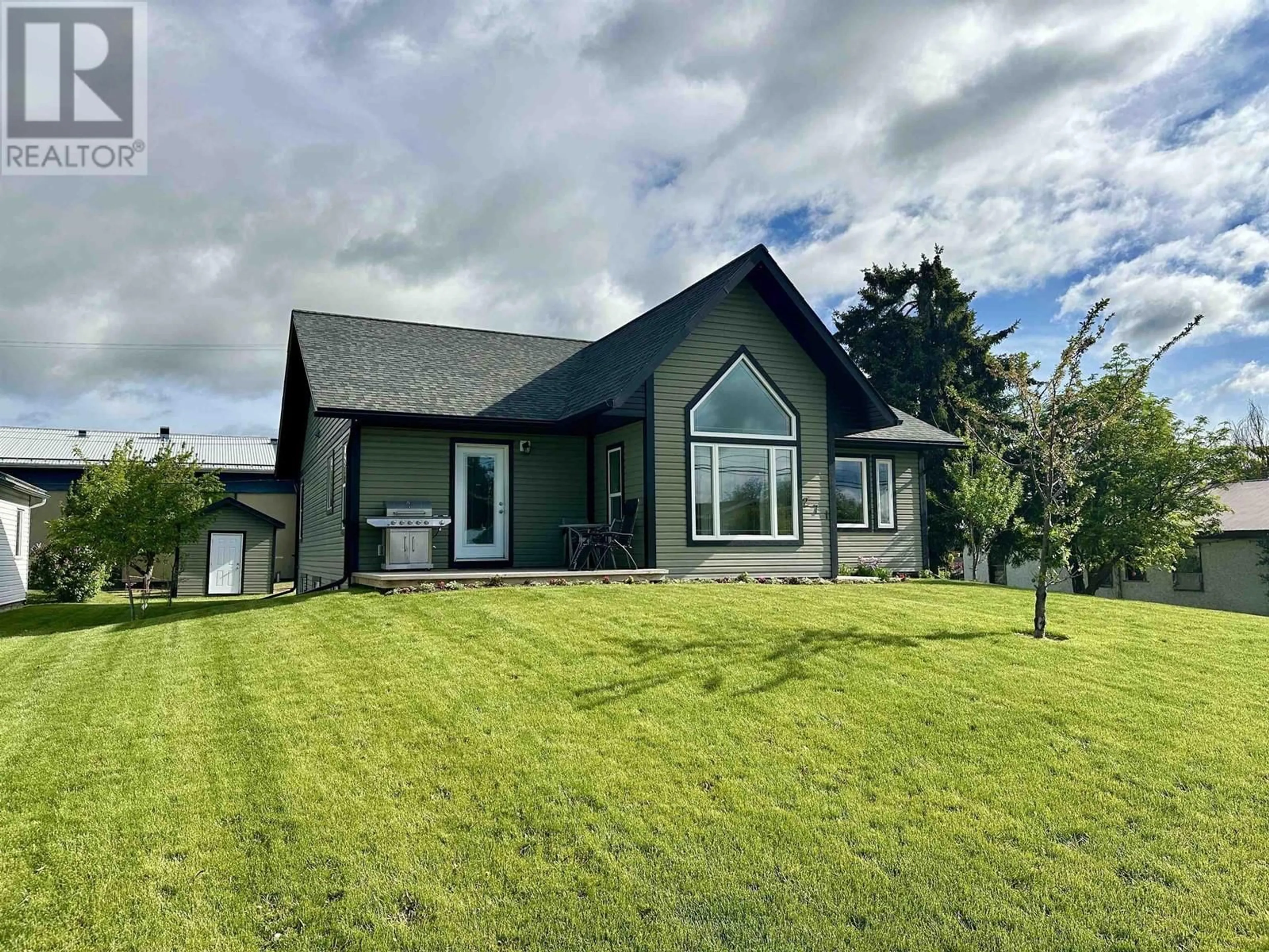 A pic from outside/outdoor area/front of a property/back of a property/a pic from drone, unknown for 271 OMINECA STREET, Vanderhoof British Columbia V0J3A0