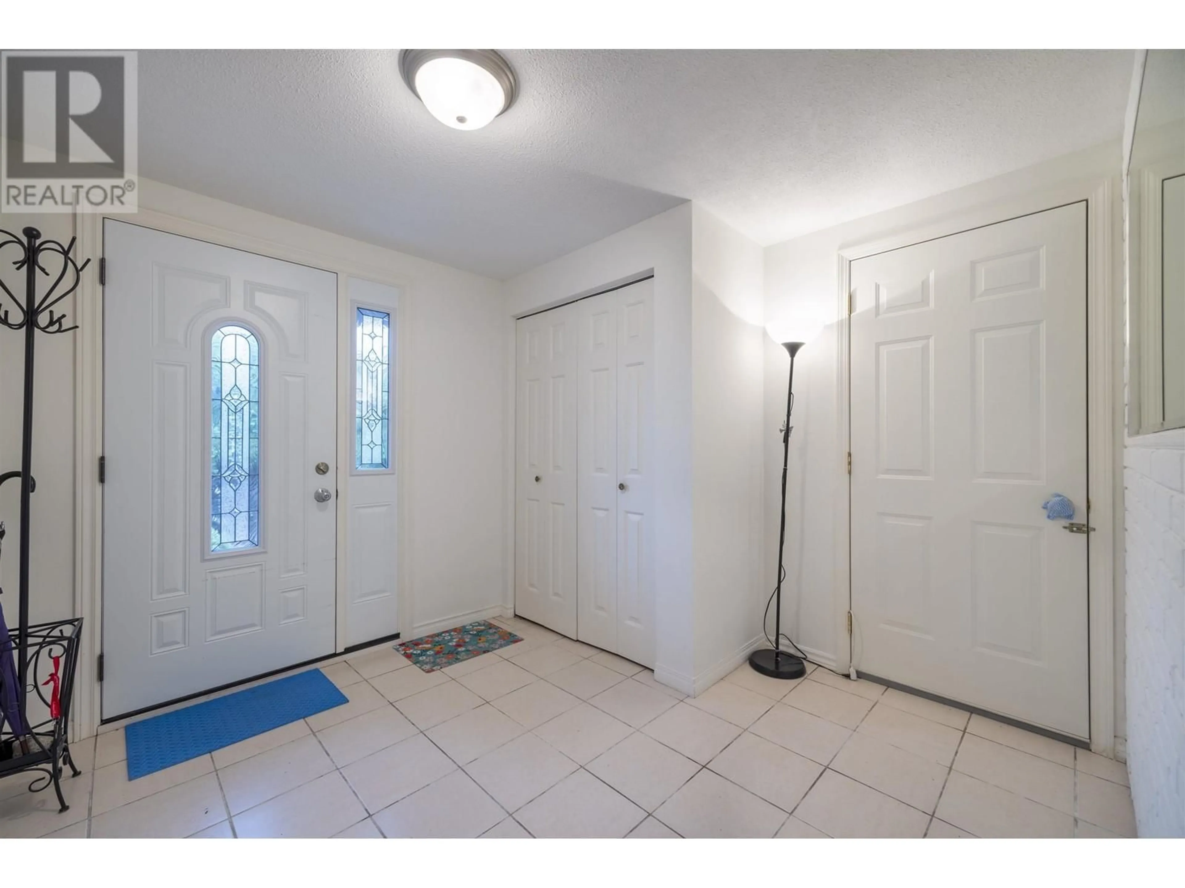 Indoor entryway for 2429 CHILCOTT AVENUE, Port Coquitlam British Columbia V3B1Y4
