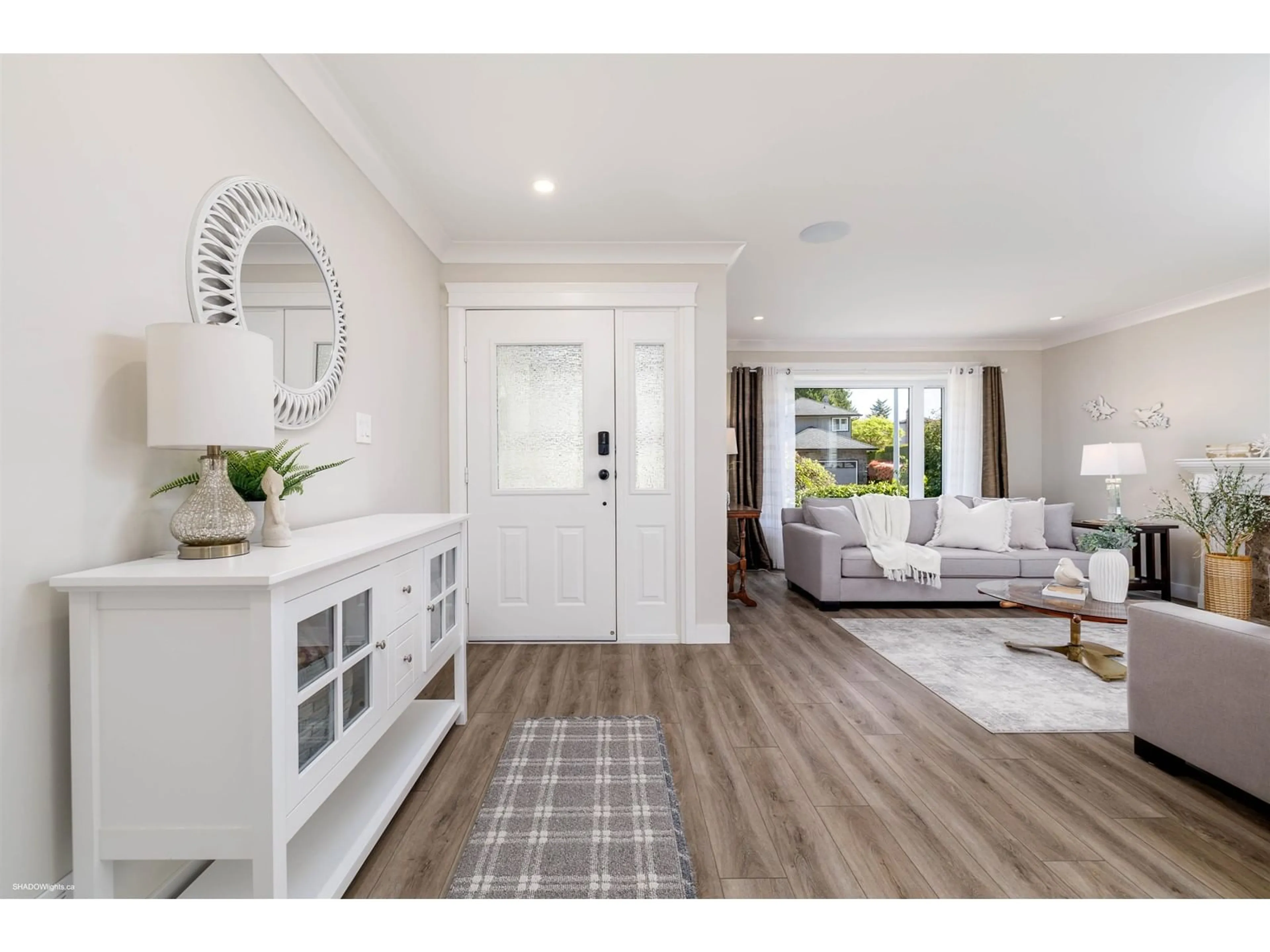 Indoor entryway for 12311 SOUTHPARK, Surrey British Columbia V3X2C1