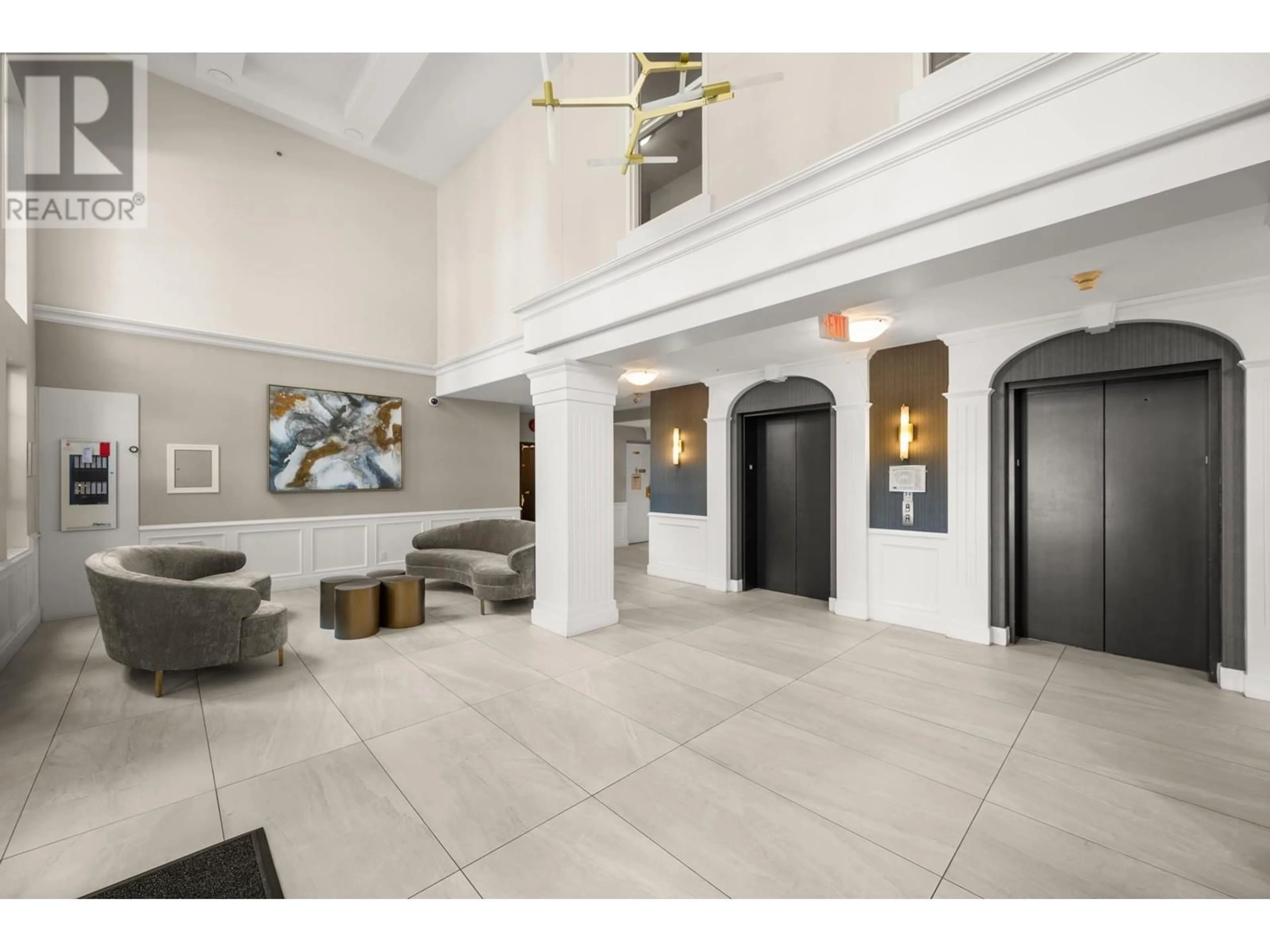 Lobby for 213 - 5835 HAMPTON PLACE, Vancouver British Columbia V6T2G2