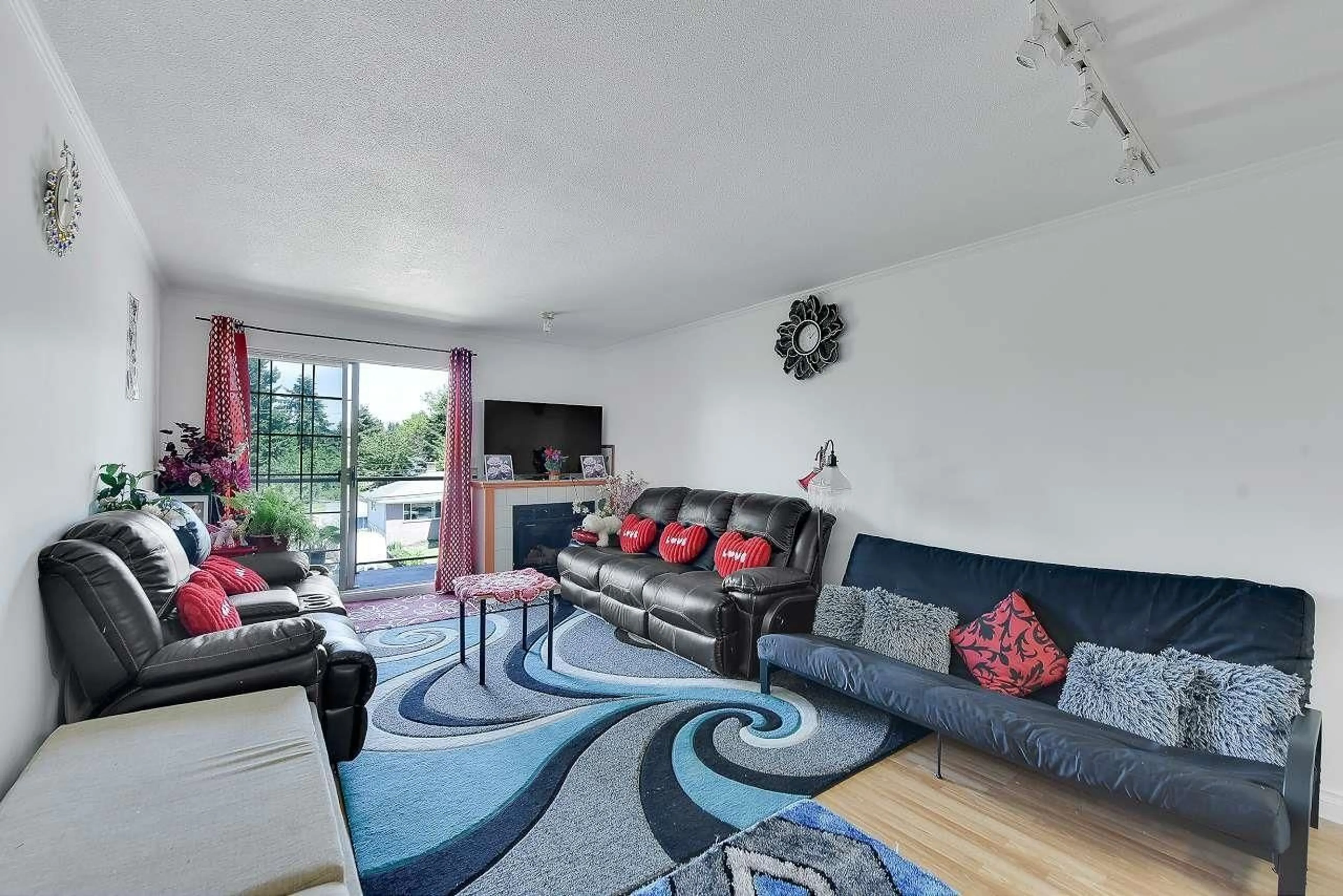 Living room with furniture, unknown for 311 - 13490 HILTON, Surrey British Columbia V3R5J4