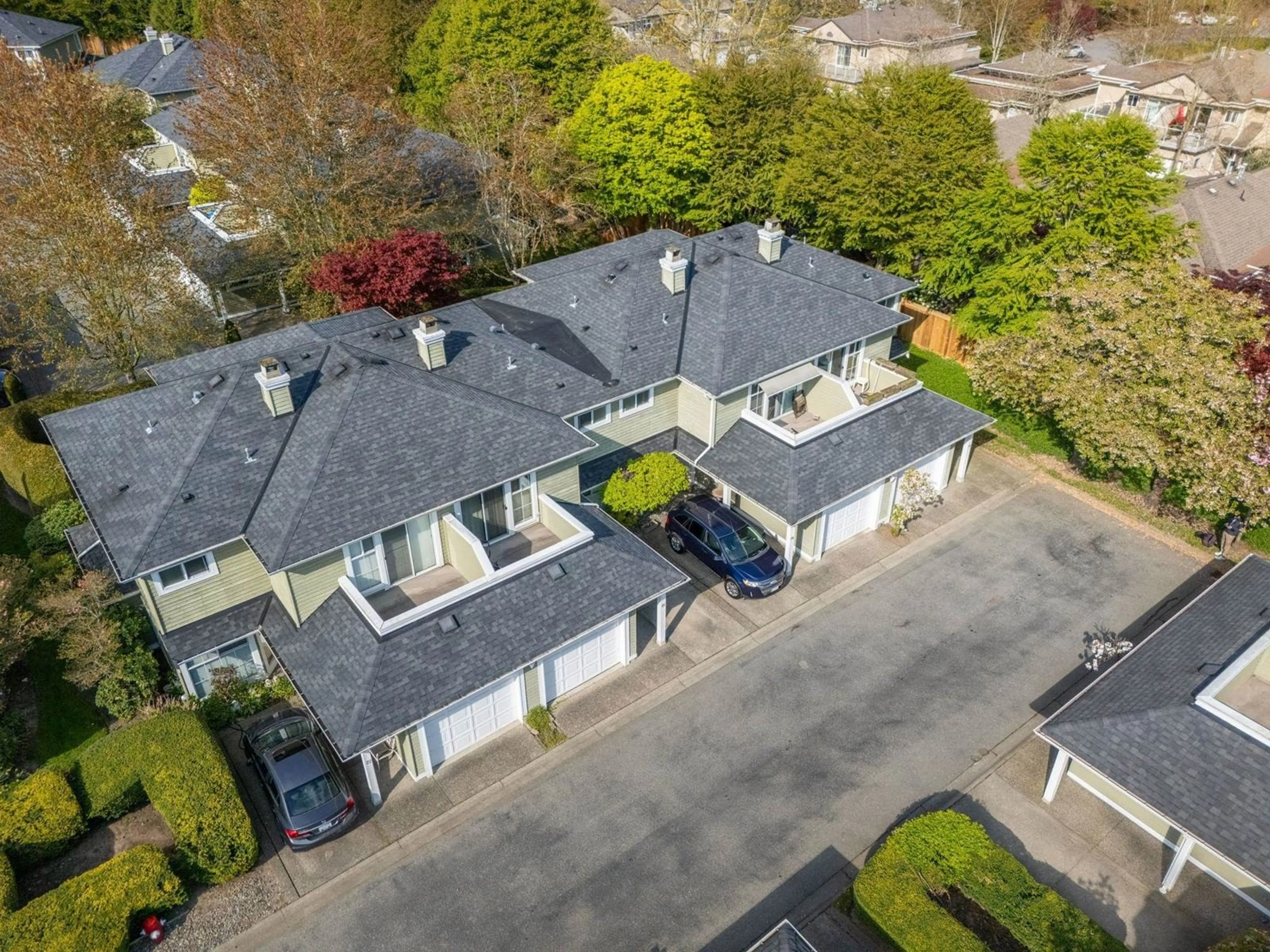 A pic from outside/outdoor area/front of a property/back of a property/a pic from drone, street for 19 - 8428 VENTURE, Surrey British Columbia V3S8K9