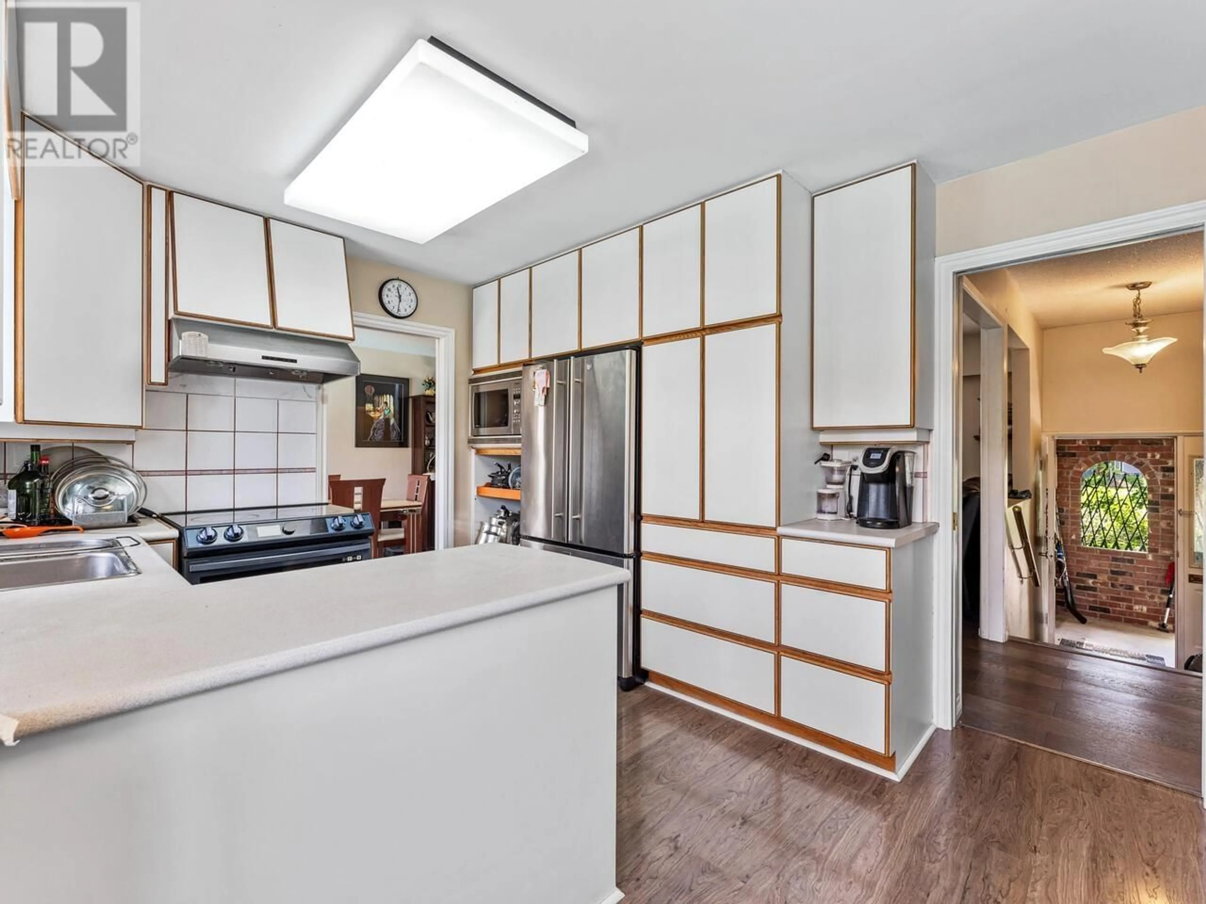 Open concept kitchen, unknown for 5259 OAK PLACE, Delta British Columbia V4K1L8